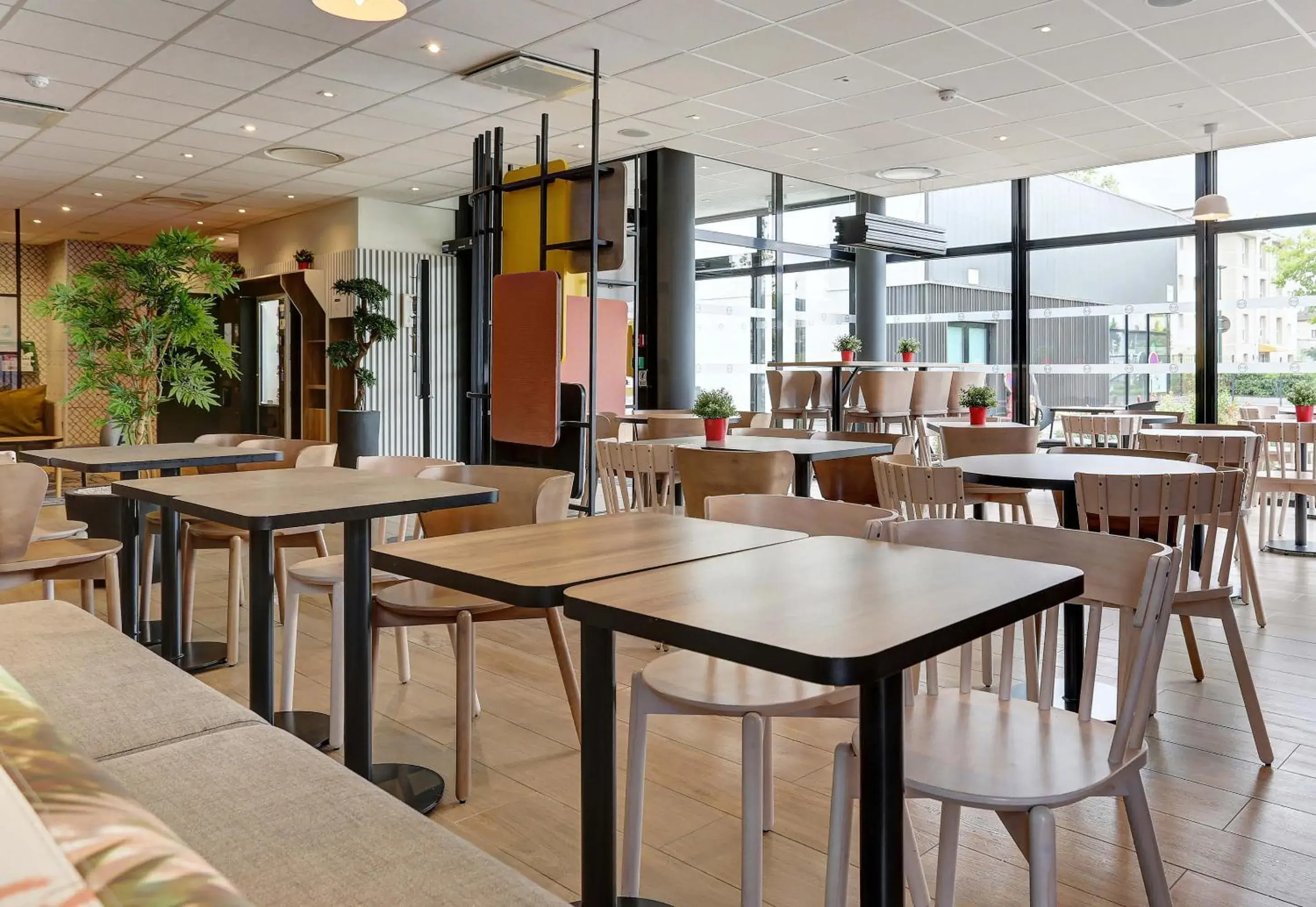 Restaurant/places to eat in B&B HOTEL Epernay Restaurant/places to eat in B&B HOTEL Epernay