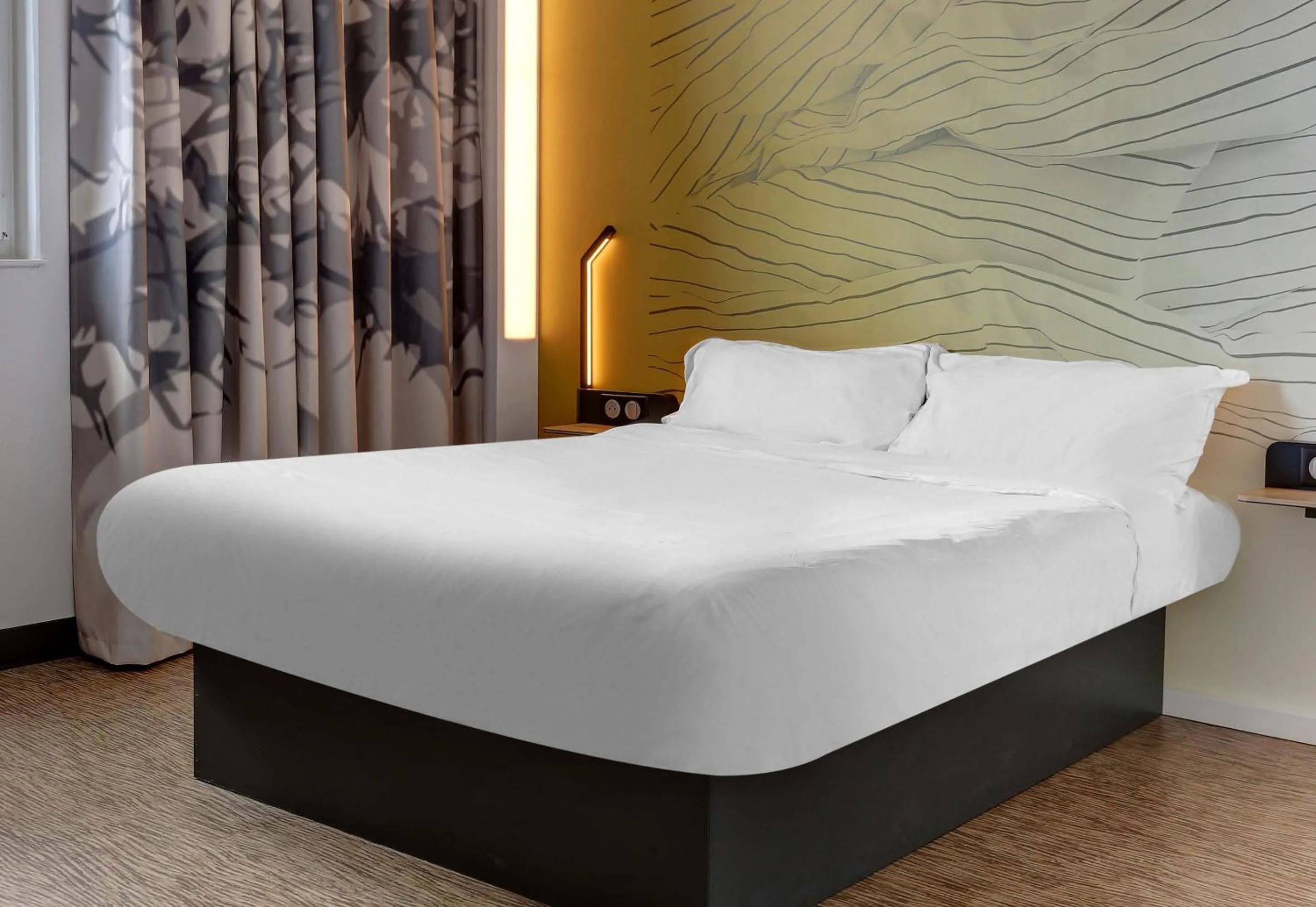 Bedroom, Bed in B&B HOTEL Epernay