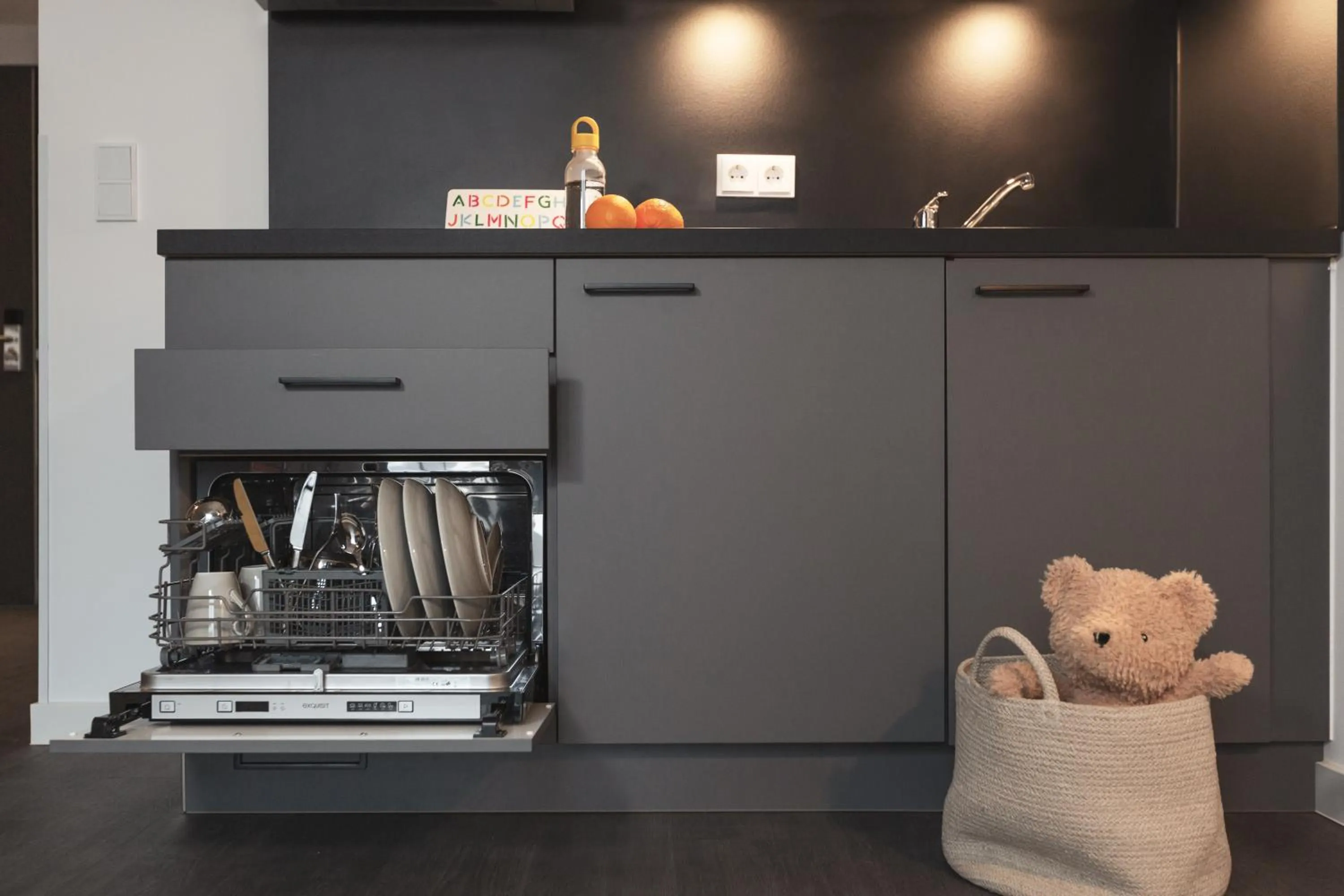 Kitchen or kitchenette in Candlewood Suites Berlin Charlottenburg by IHG