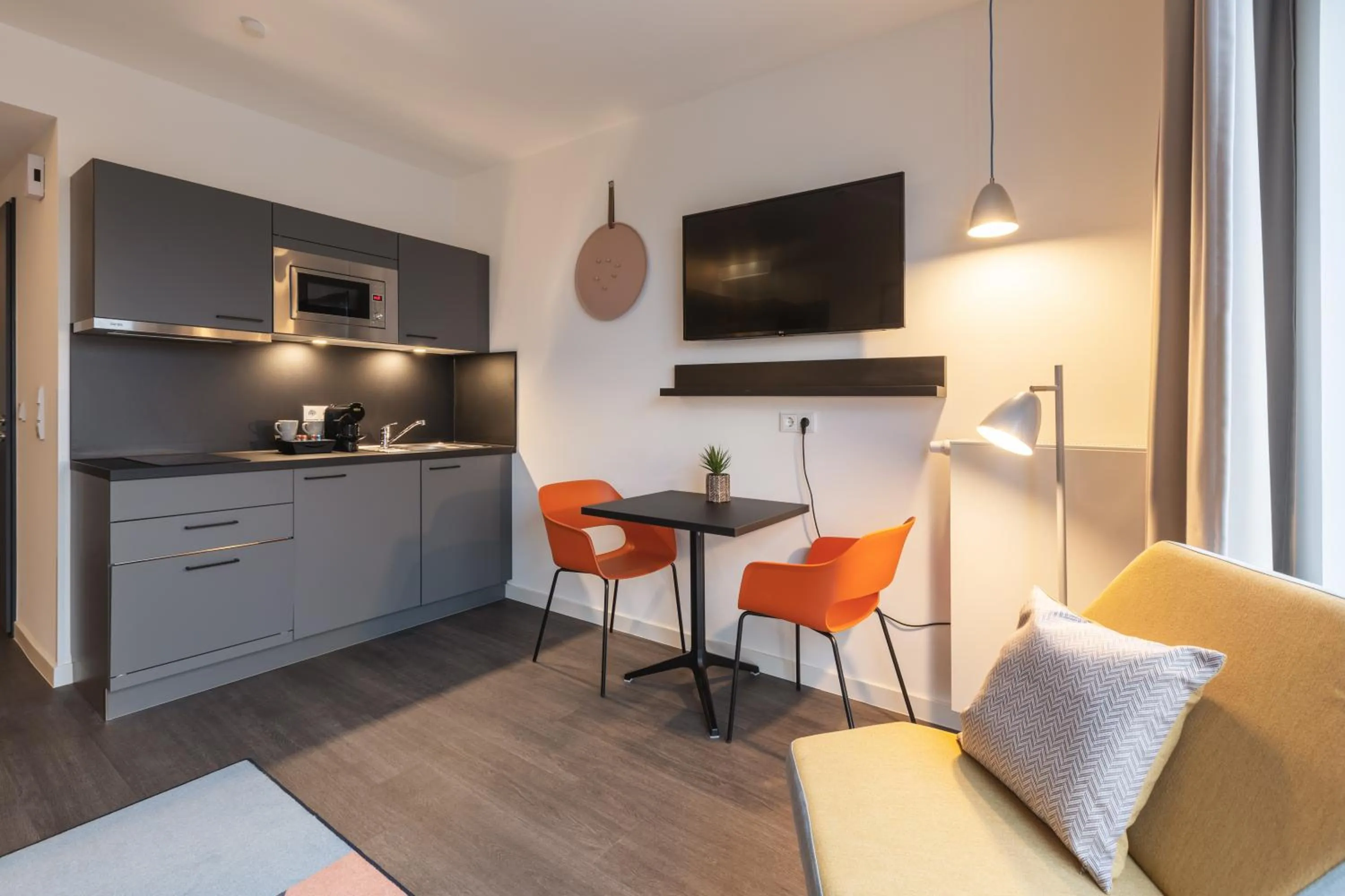 Kitchen or kitchenette in Candlewood Suites Berlin Charlottenburg by IHG