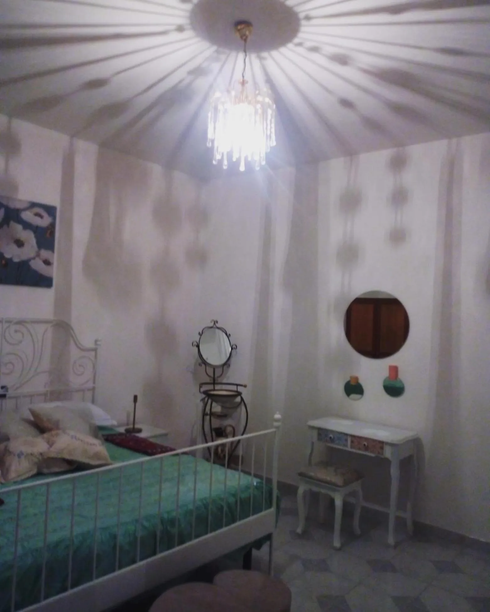 Decorative detail, Bed in Surripe Casa Vacanze