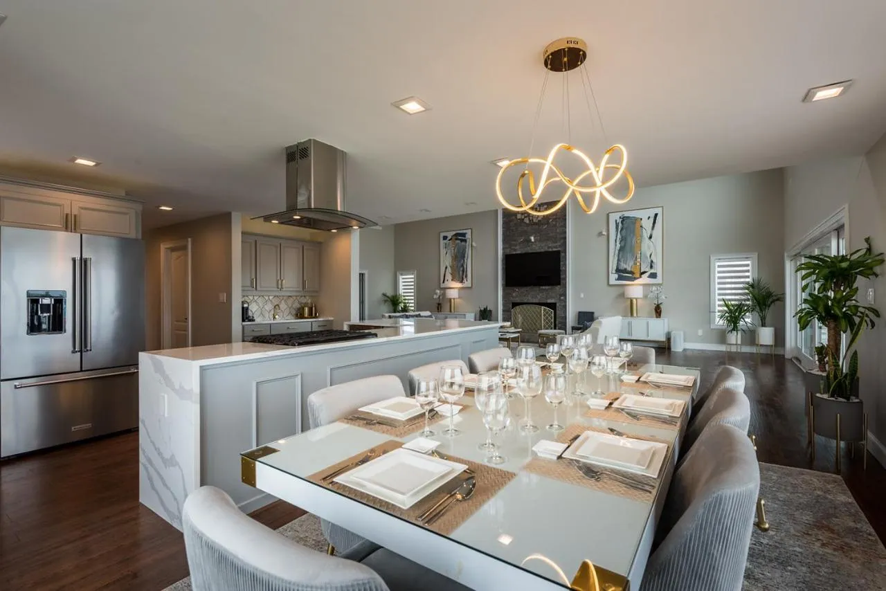 Lago-mar Luxury Modern Waterfront Home