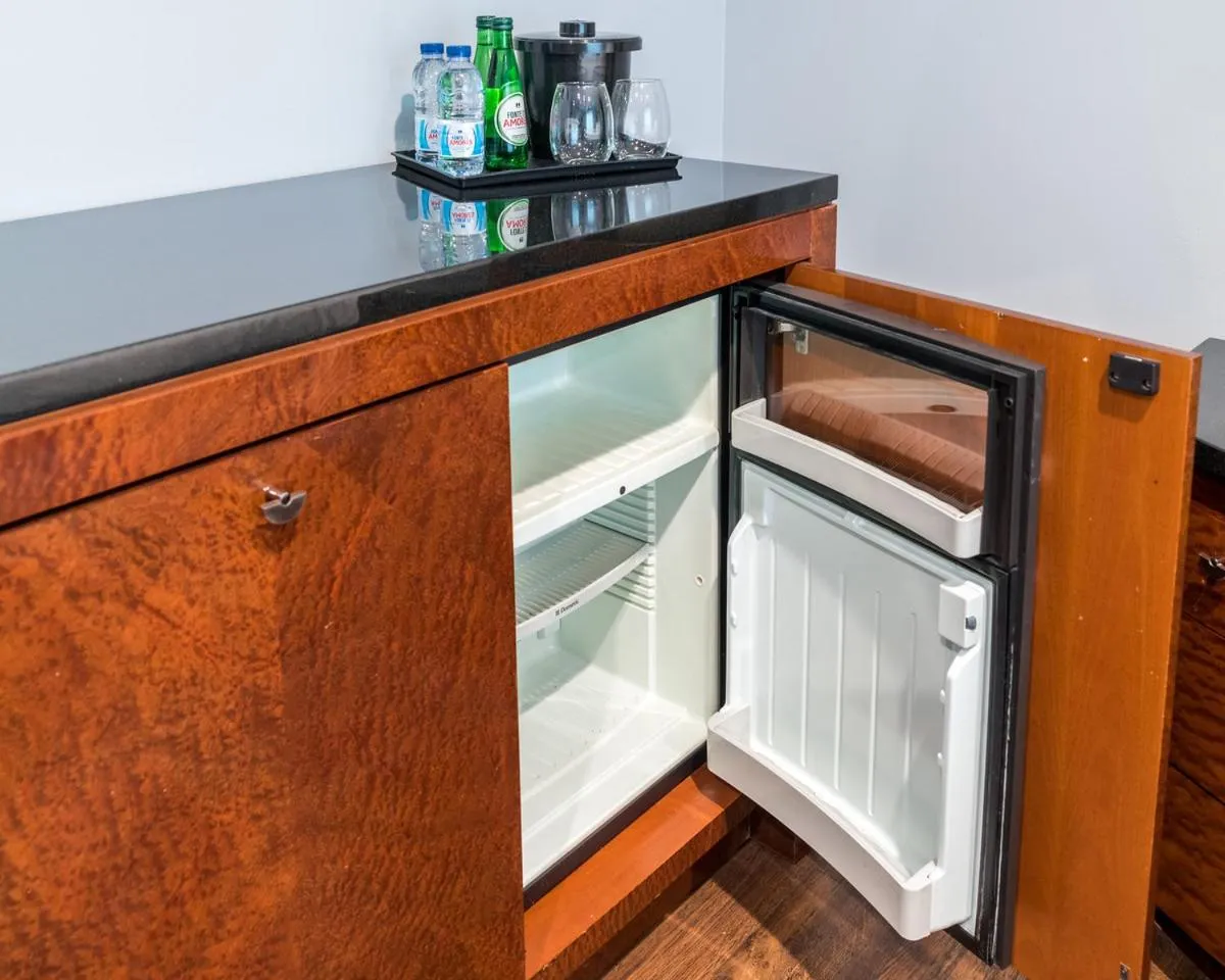 Lago-mar Luxury Modern Waterfront Home