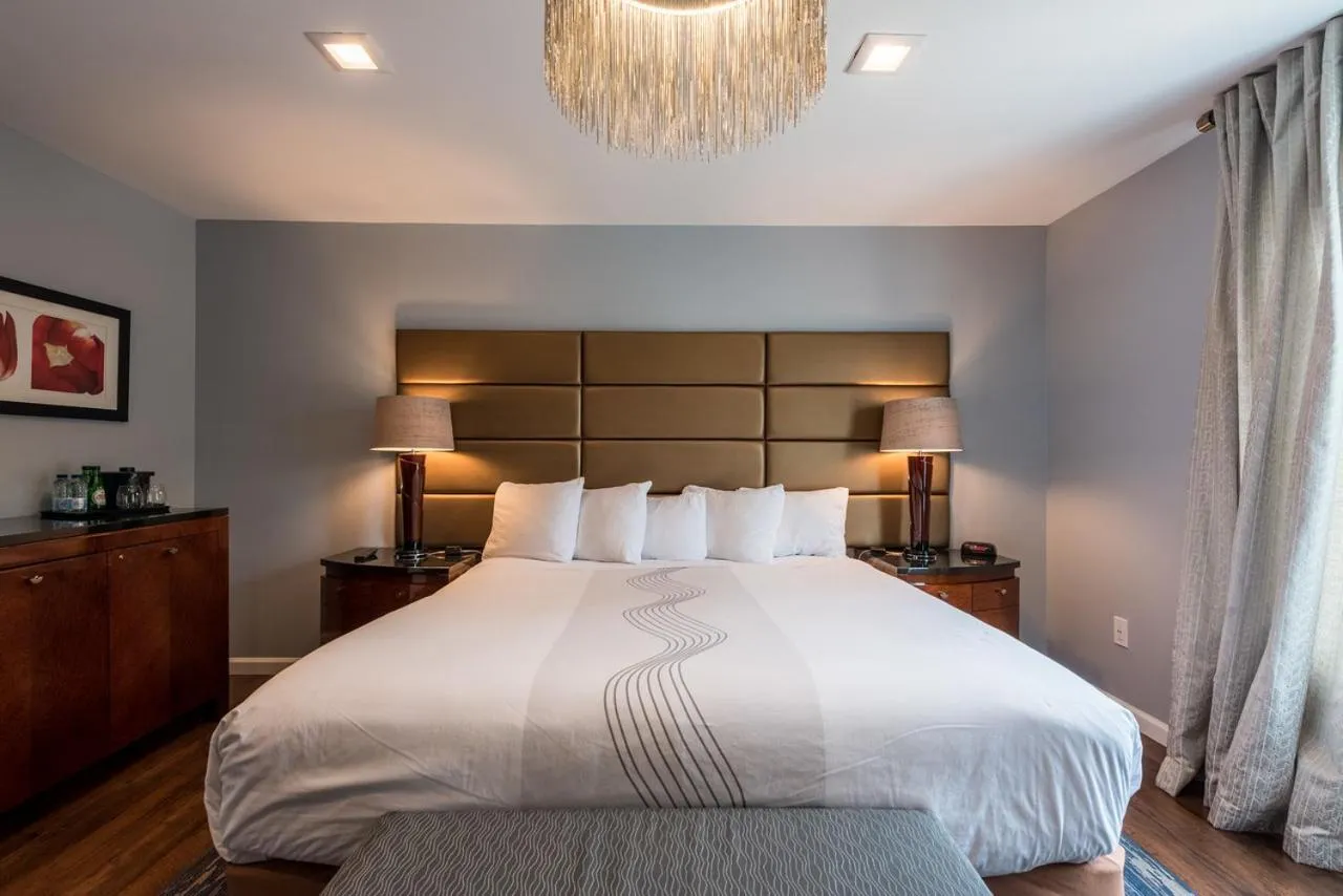 Bed in Lago-mar Luxury Modern Waterfront Home