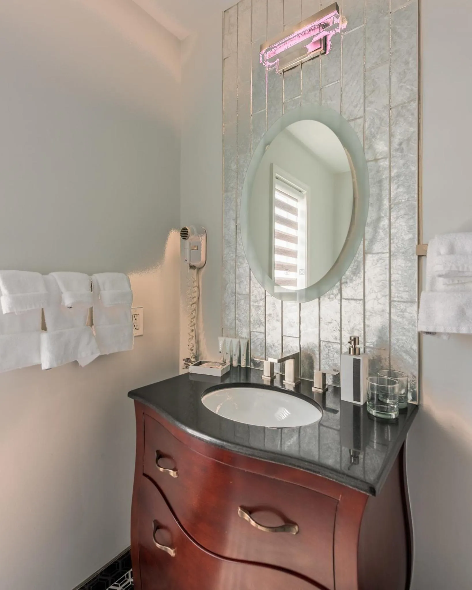 Lago-mar Luxury Modern Waterfront Home