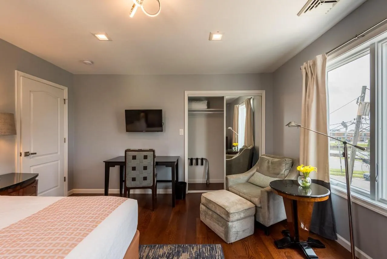 Bed in Lago-mar Luxury Modern Waterfront Home