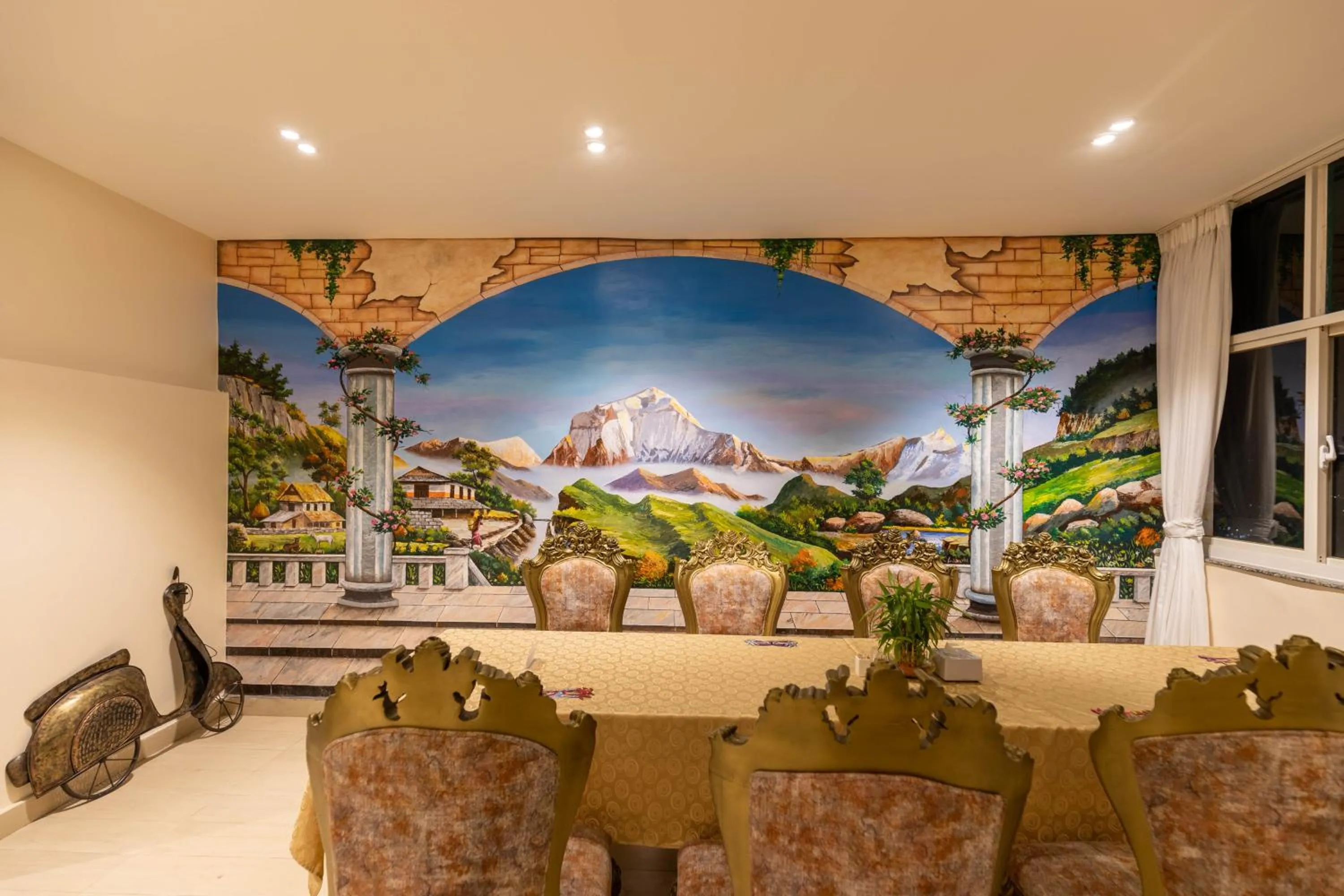 Restaurant/places to eat in Hotel Pabera Heritage Boutique