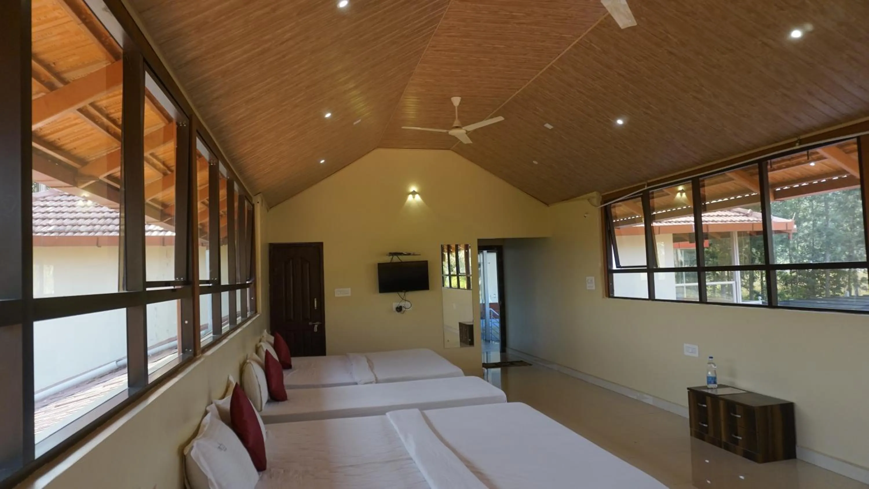 Family Studio in Chirooss Homestays And Resorts