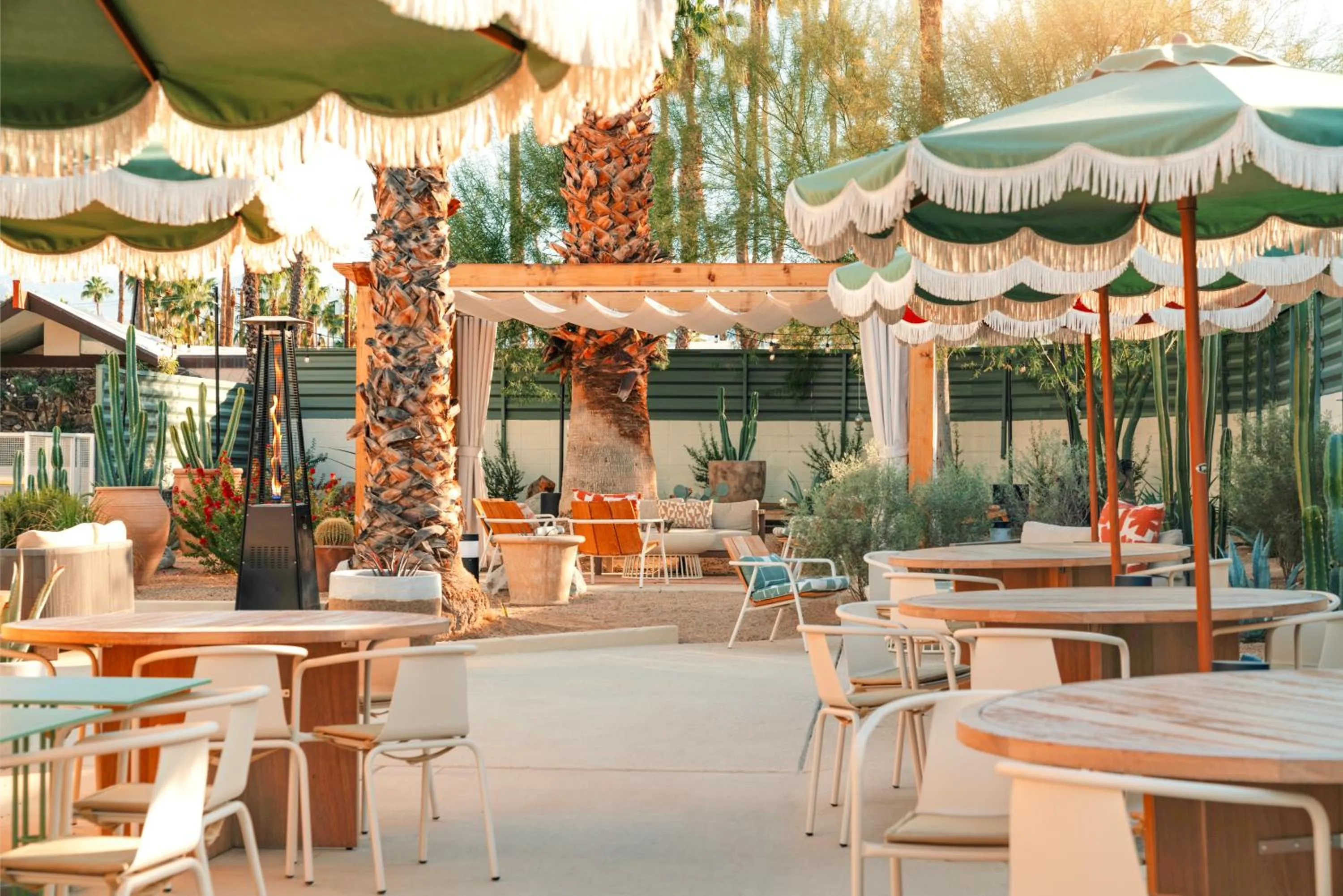 Restaurant/places to eat in Royal Sun Palm Springs