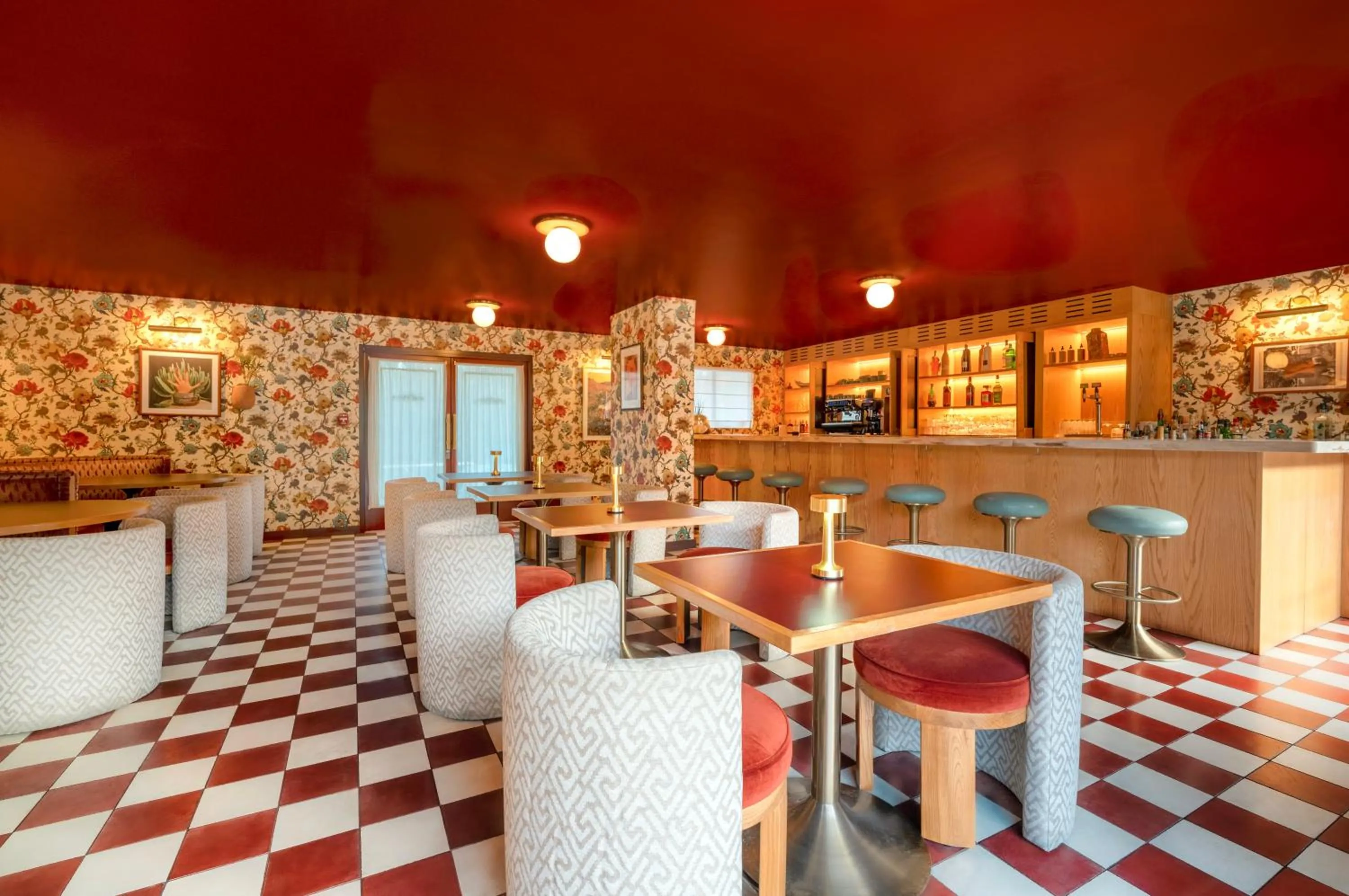 Restaurant/places to eat in Royal Sun Palm Springs