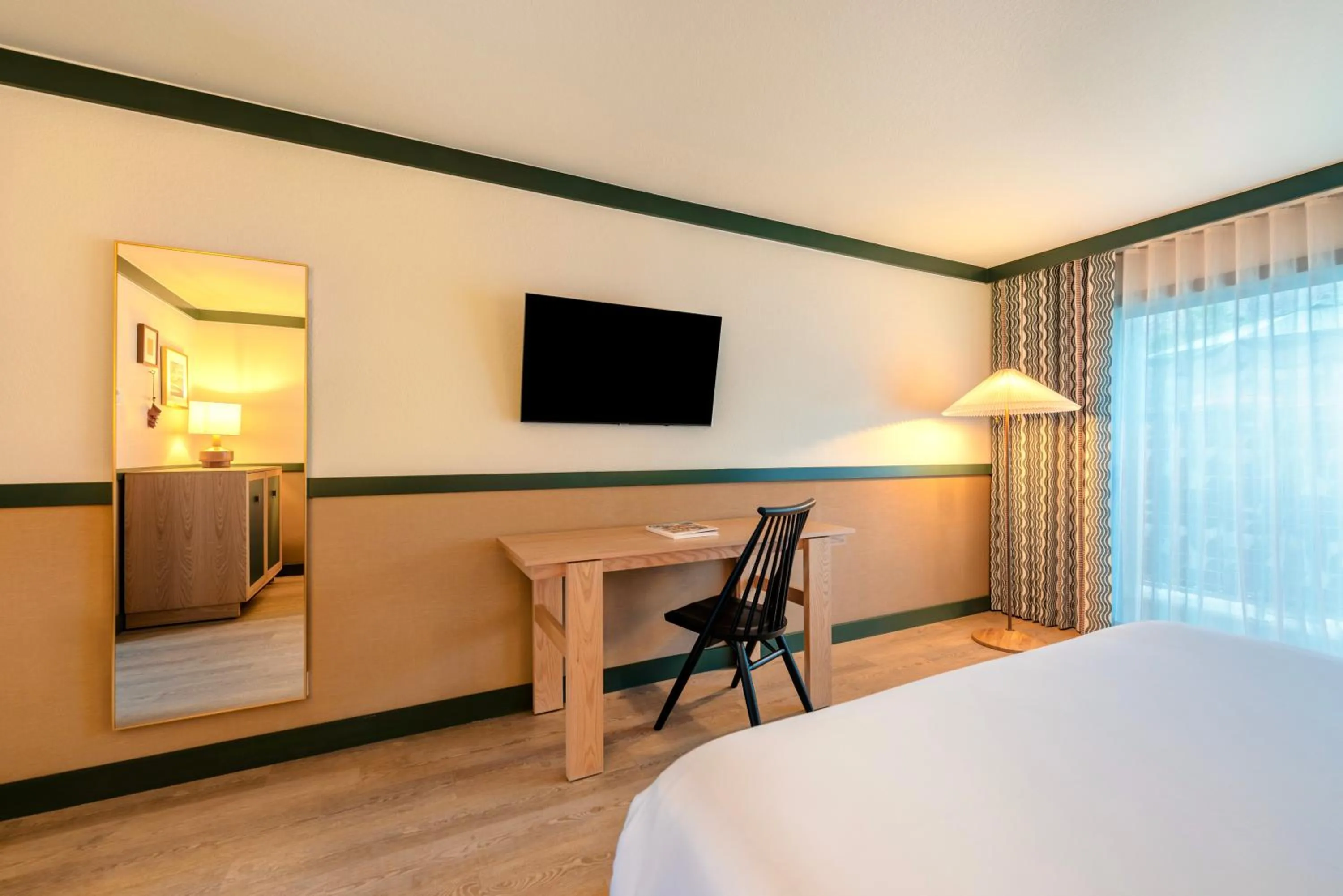 Bed in Royal Sun Palm Springs