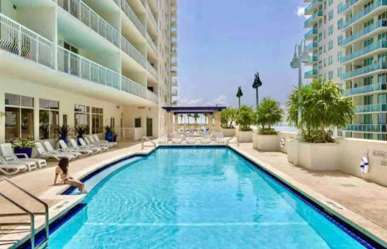 Property building in LUXURIOUS 1BR HIGH RISE CONDO BRICKELL-Free Parking
