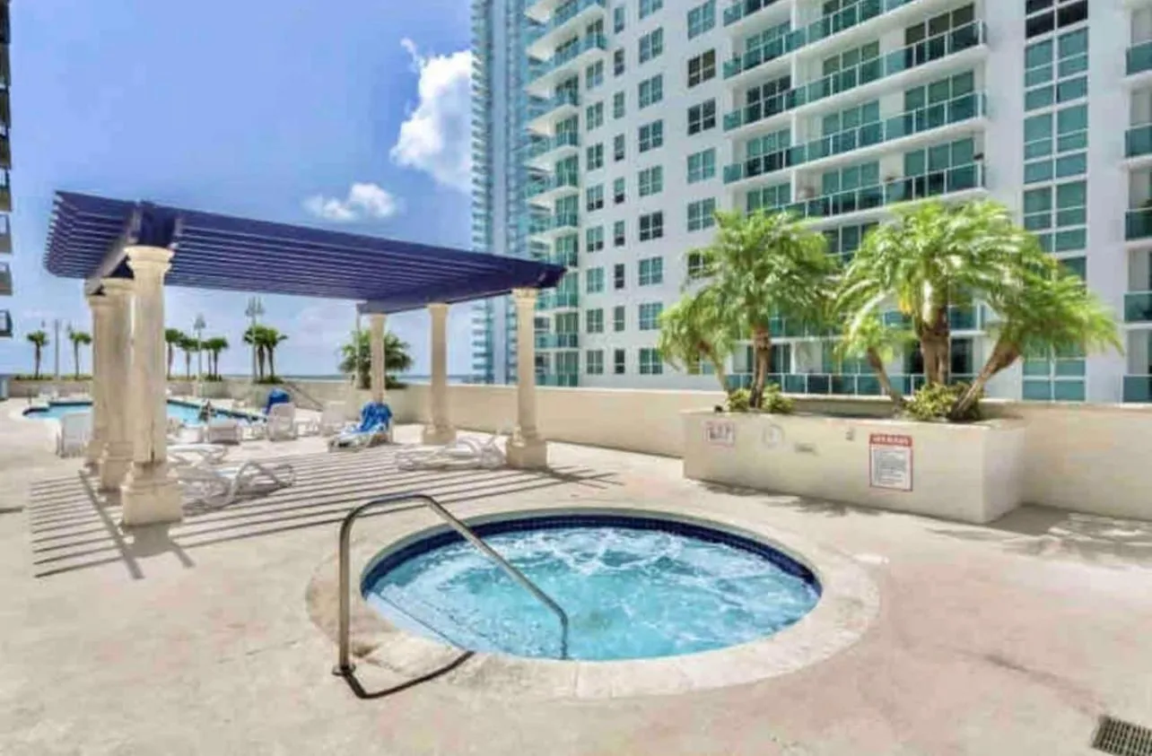 Swimming pool in LUXURIOUS 1BR HIGH RISE CONDO BRICKELL-Free Parking