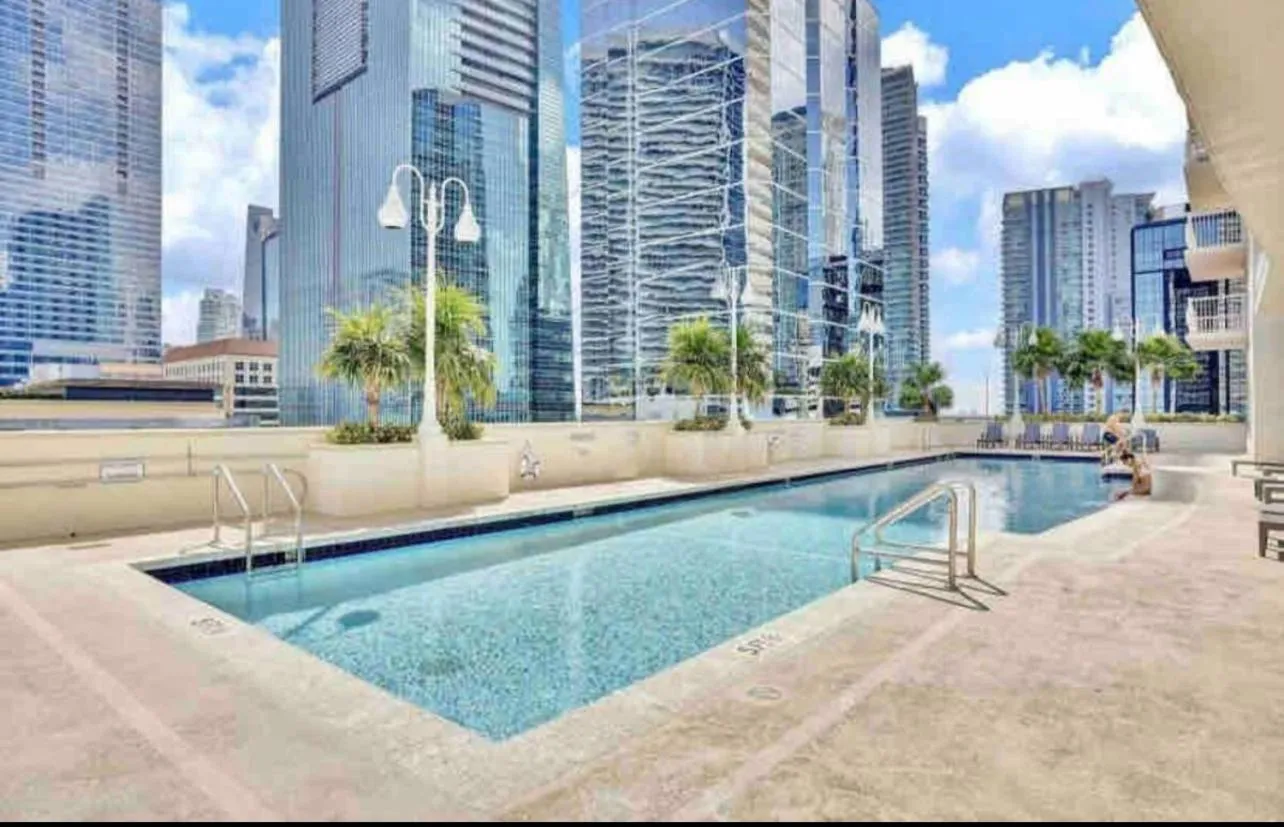 Swimming pool in LUXURIOUS 1BR HIGH RISE CONDO BRICKELL-Free Parking