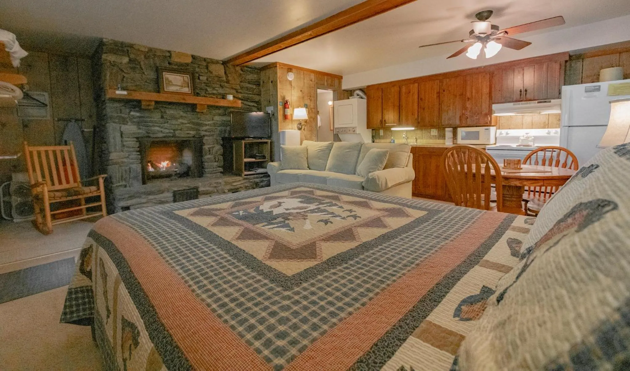 Photo of the whole room in Swiss Mountain Village