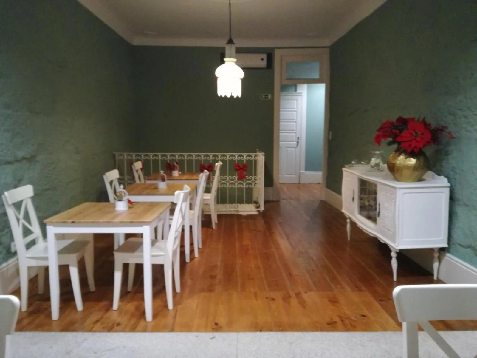 Dining area in Godinho's House