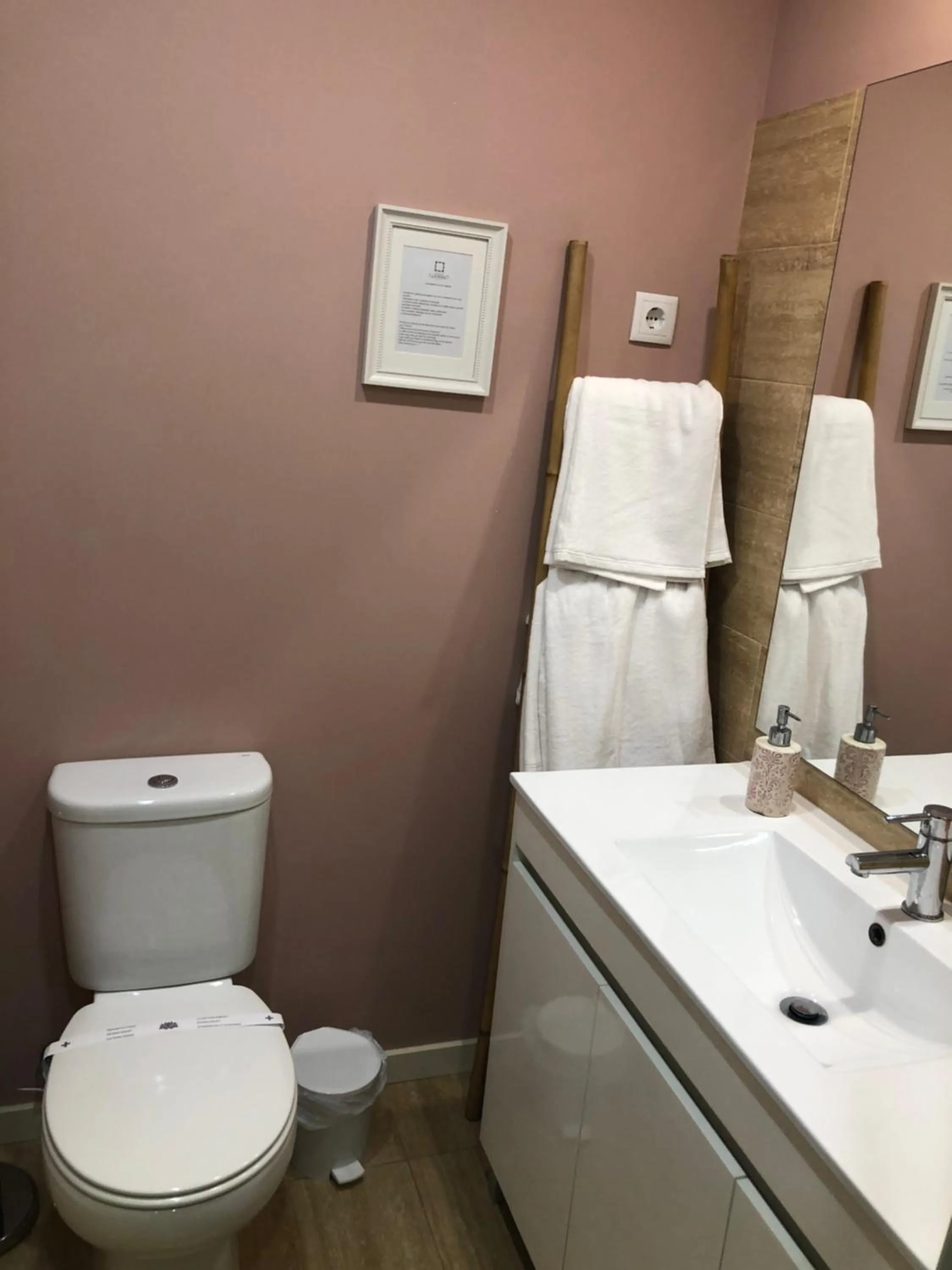 Bathroom in Godinho's House