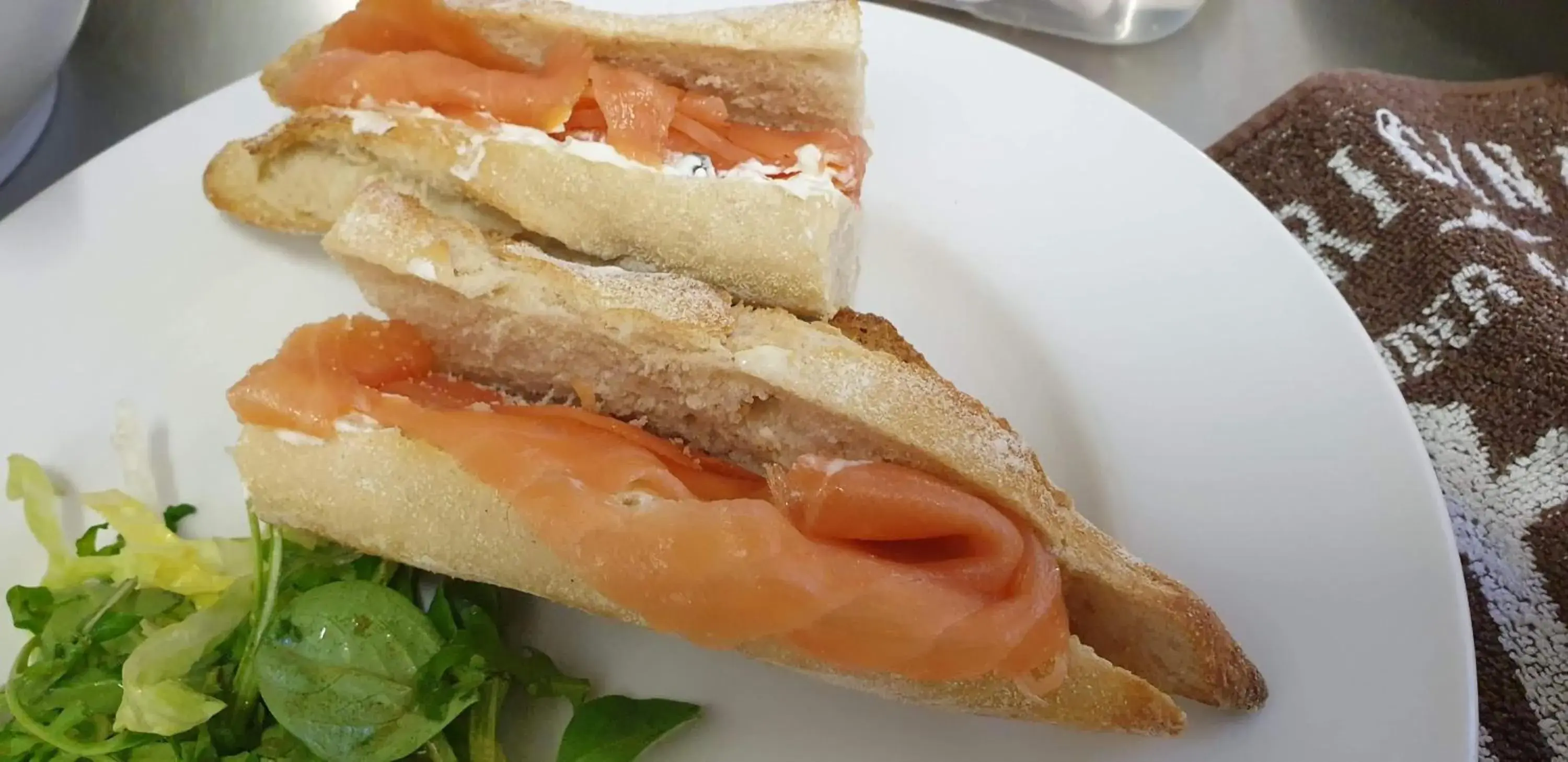 Food and drinks in The Cheney Arms Food and drinks in The Cheney Arms