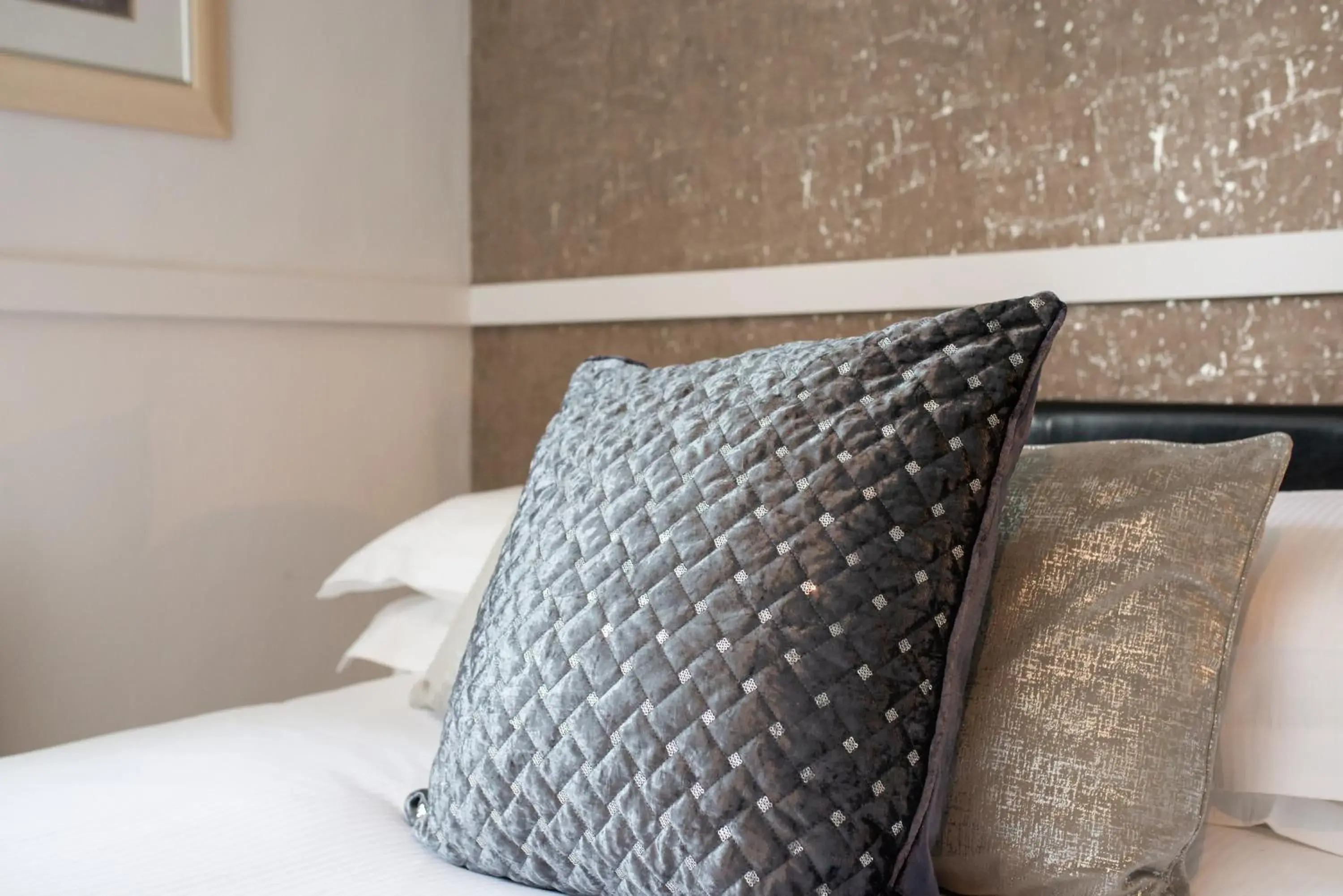 Bedroom, Bed in The Cheney Arms Bedroom, Bed in The Cheney Arms