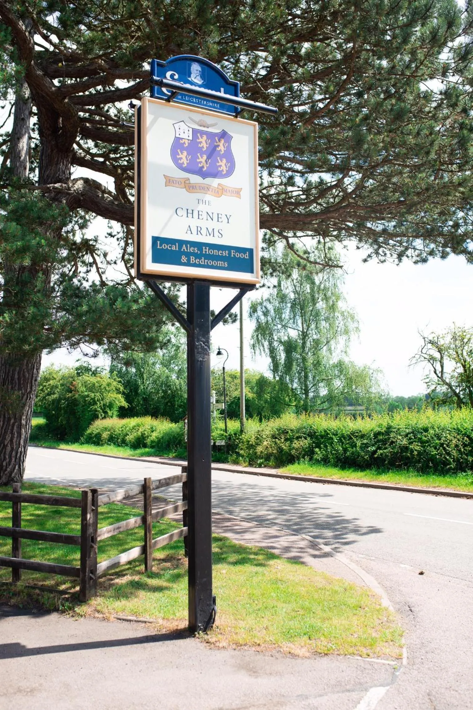 Garden in The Cheney Arms