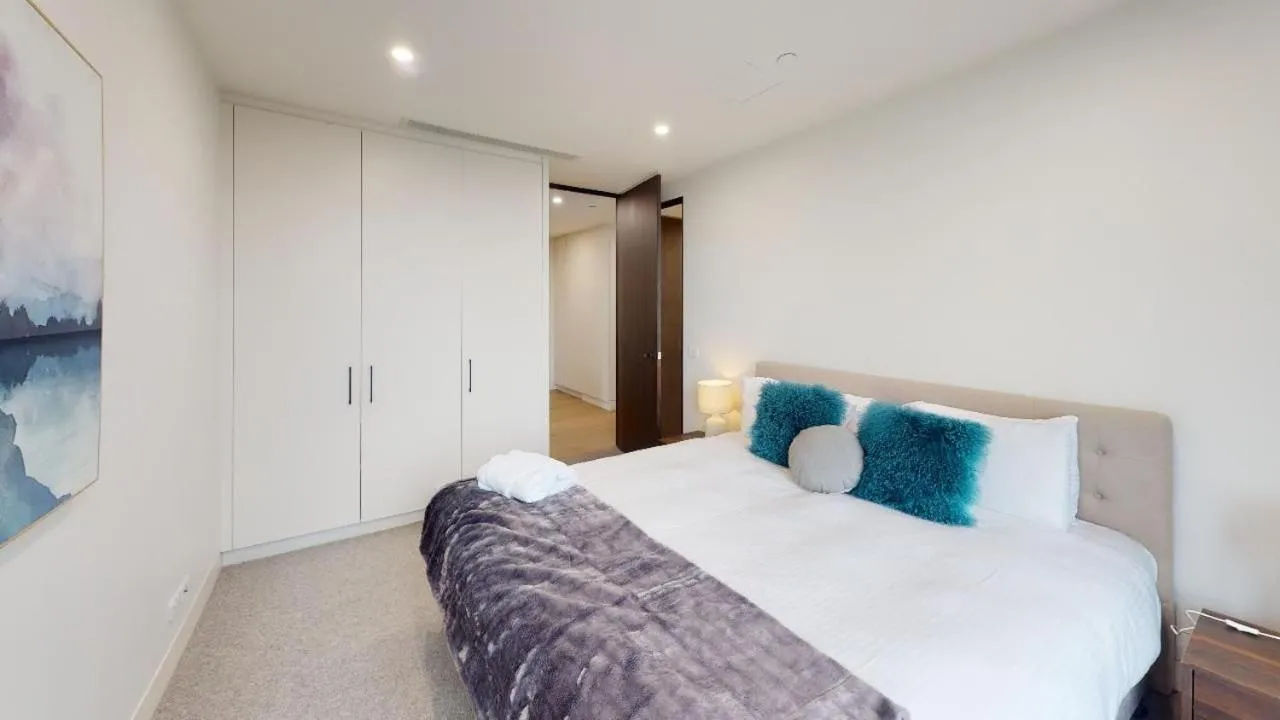 Bed in Luxury Penthouse with Astonishing Bay and City Views