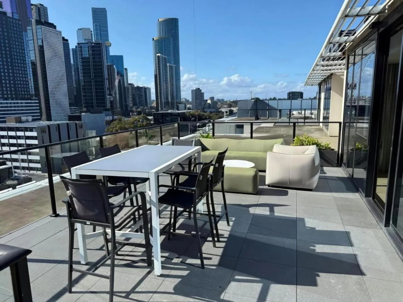 Luxury Penthouse with Astonishing Bay and City Views