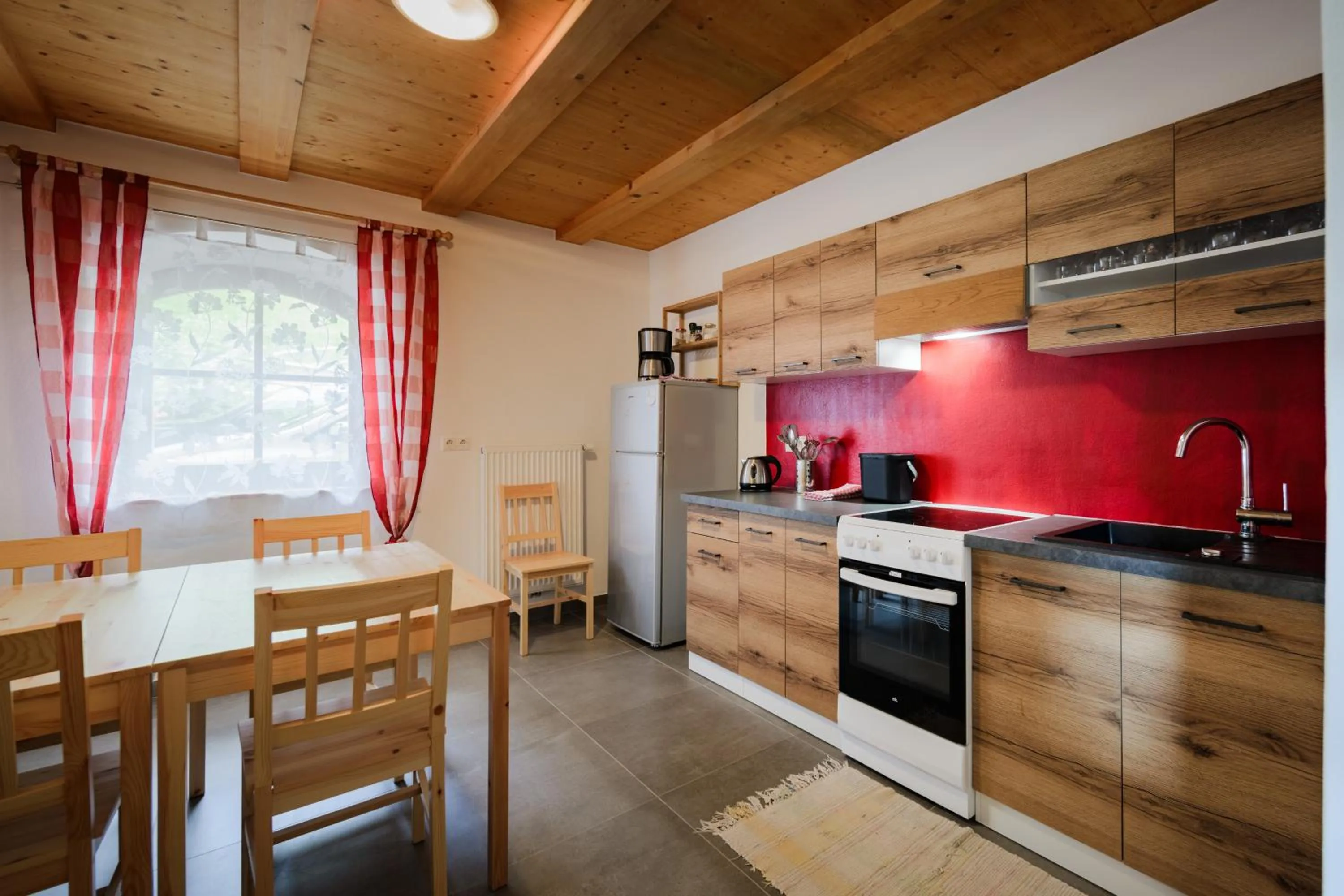 Kitchen or kitchenette in Veraltenhof Agriturismo B&B