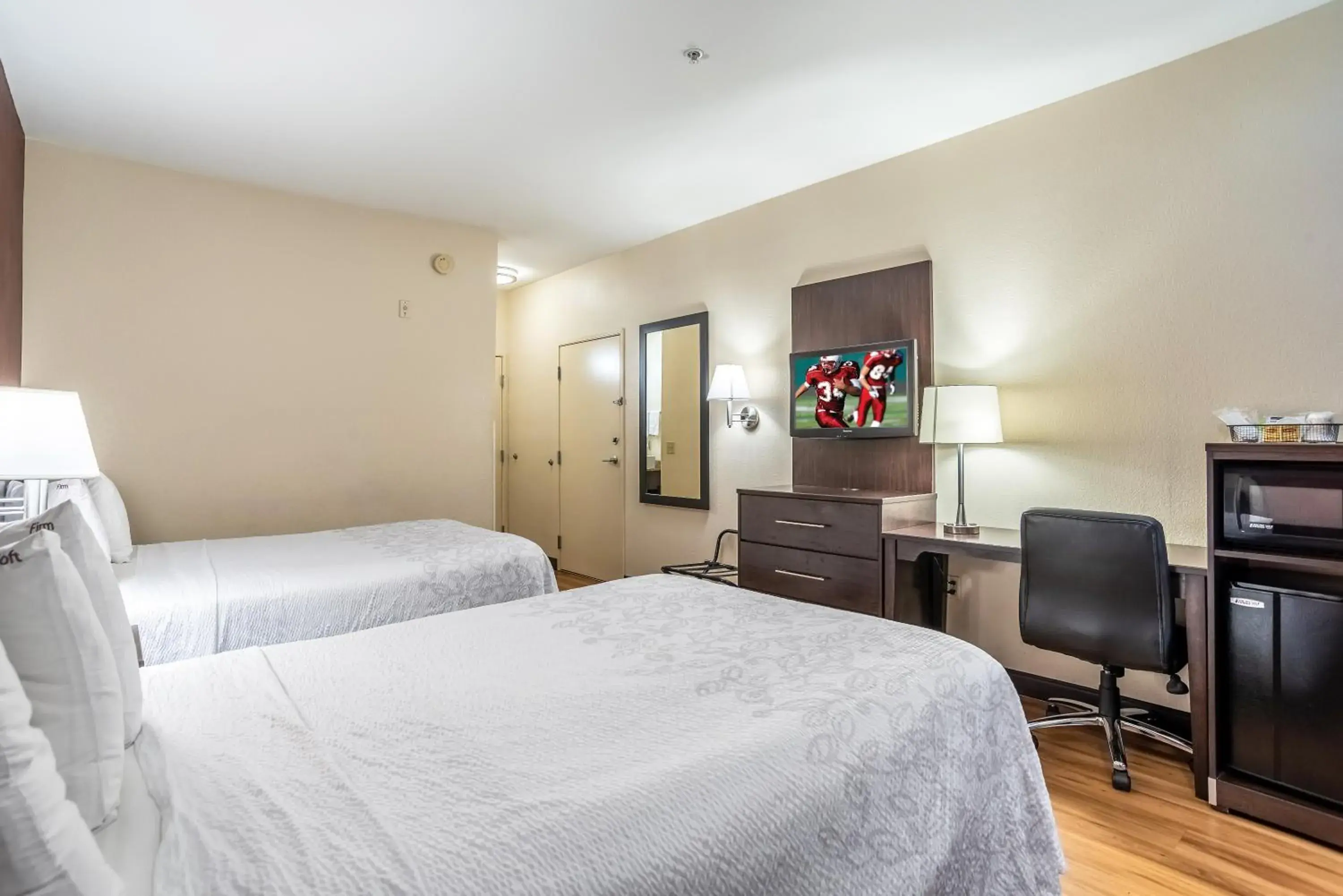 Photo of the whole room, Bed in Red Roof Inn PLUS+ Austin South Photo of the whole room, Bed in Red Roof Inn PLUS+ Austin South