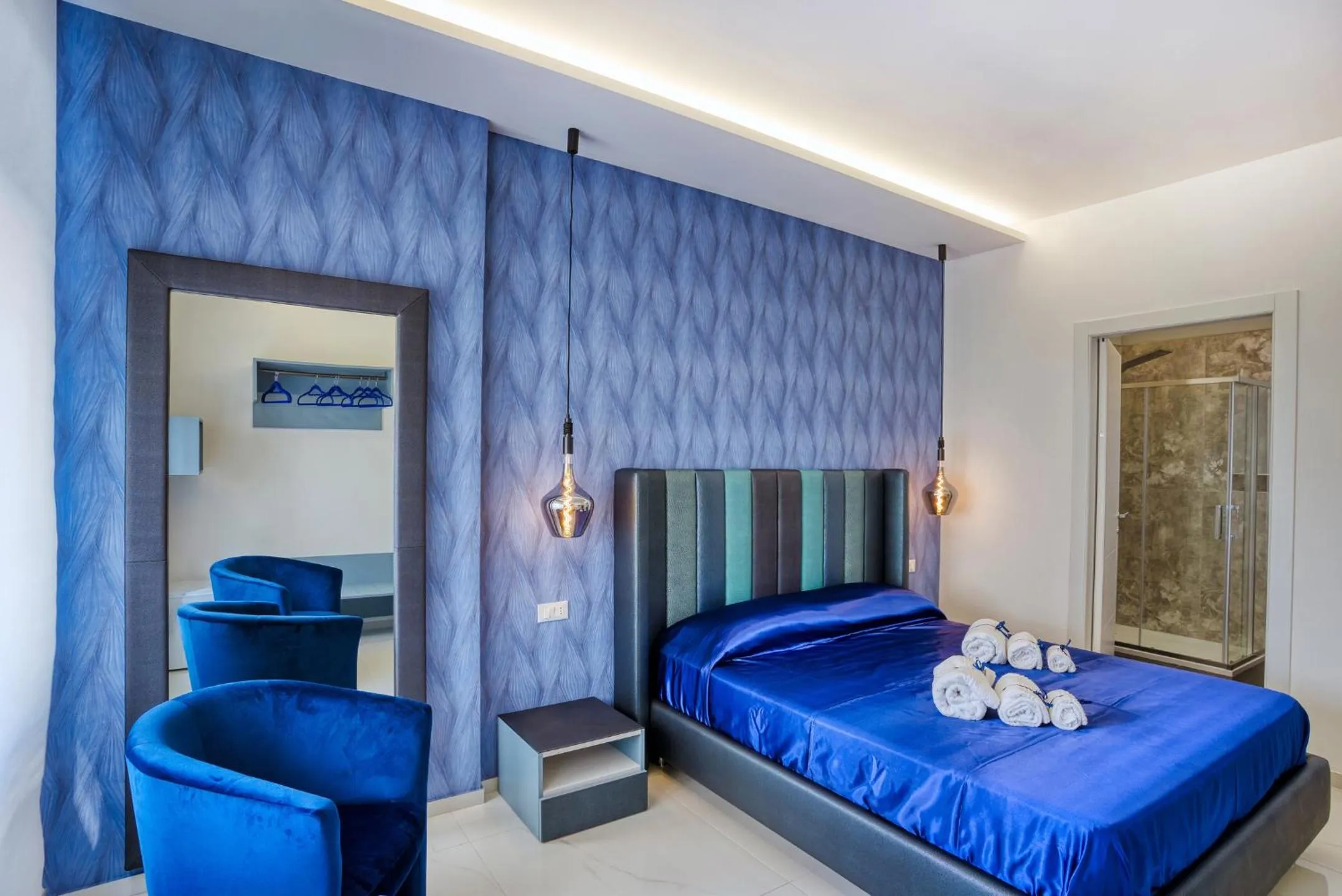Bedroom, Bed in DISTINTO SUITE & ROOMS