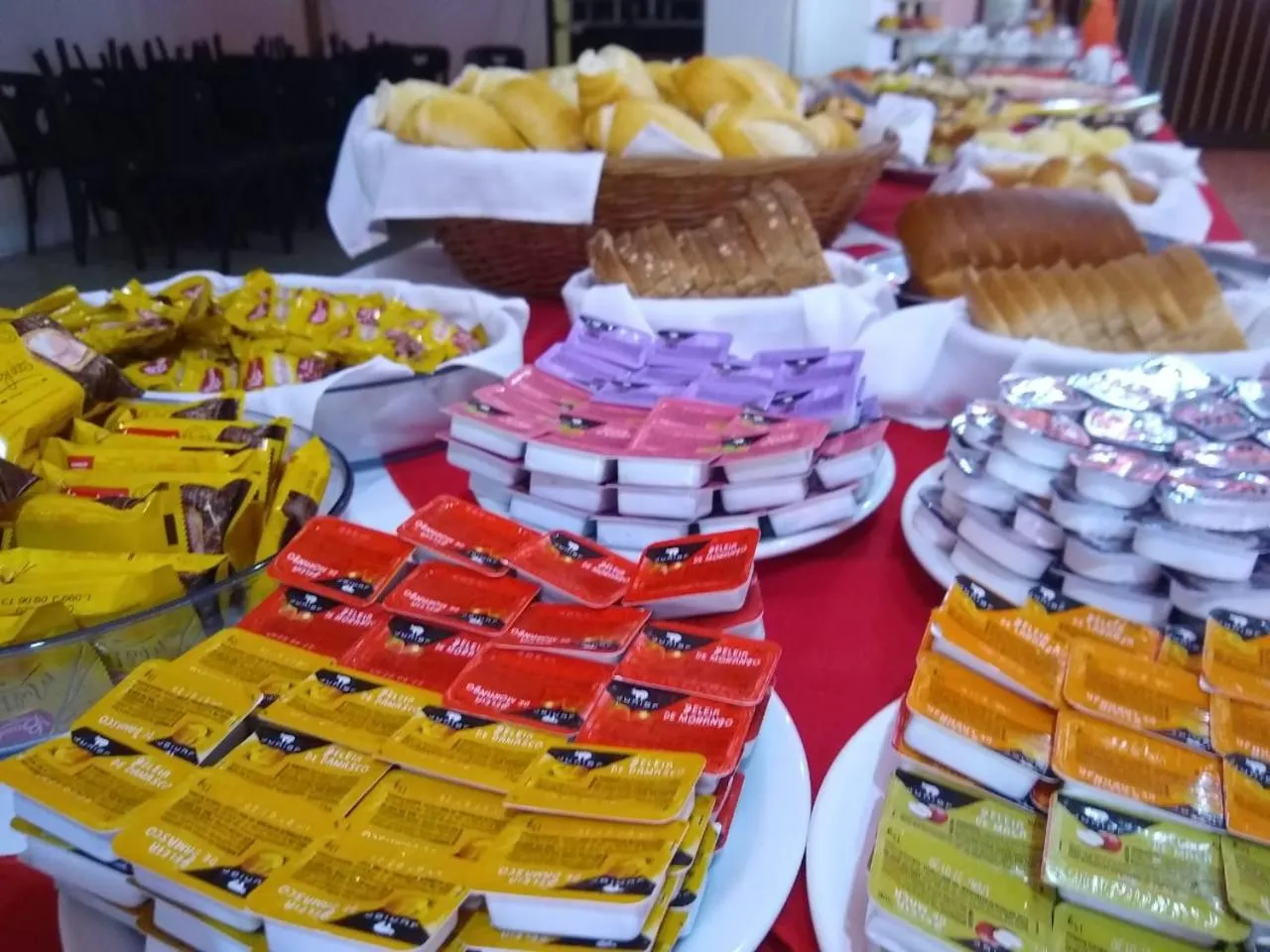 Breakfast in Pousada Casablanca Águas de São Pedro - Próximo ao Thermas Water Park