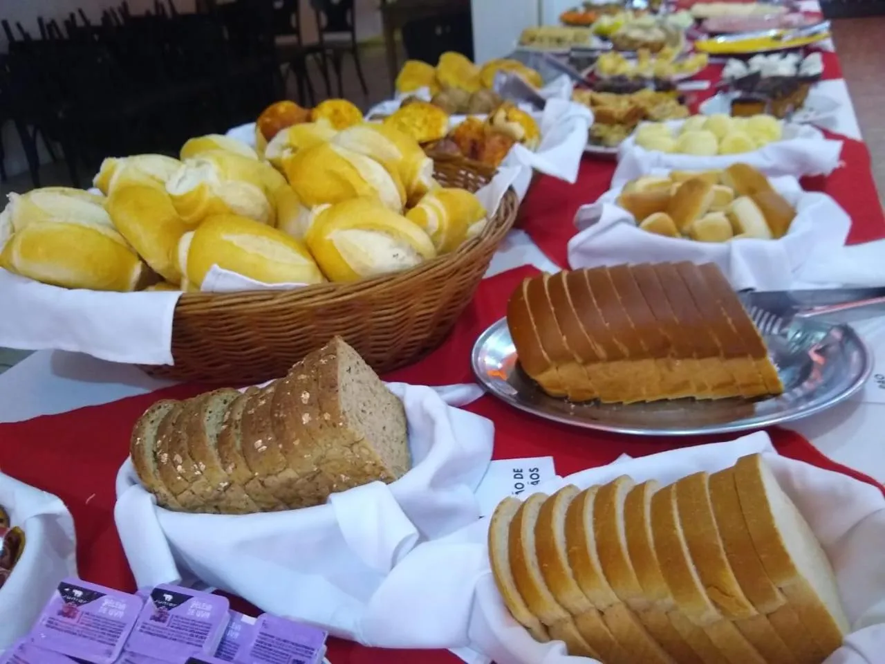 Breakfast in Pousada Casablanca Águas de São Pedro - Próximo ao Thermas Water Park