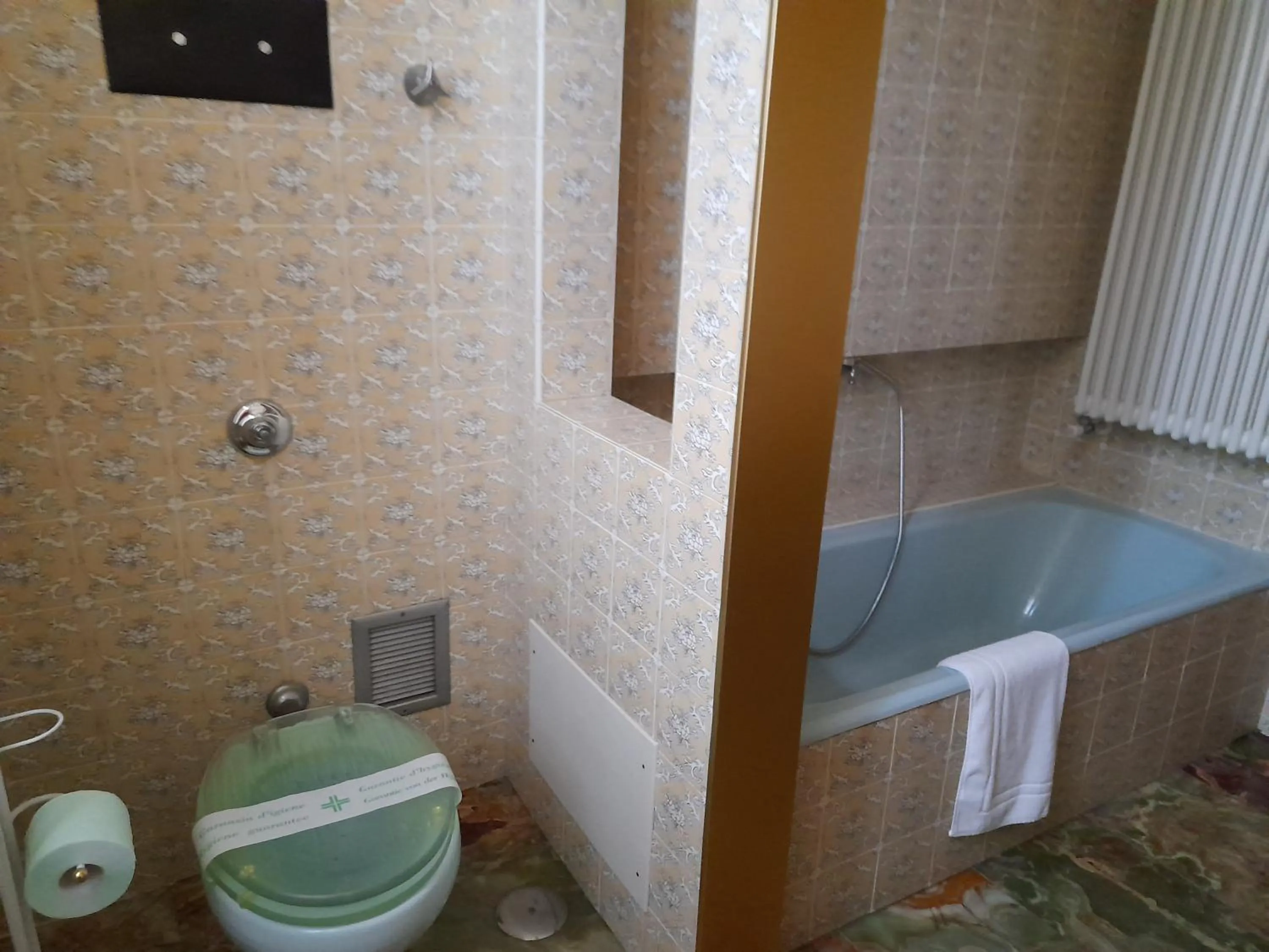 Toilet in Da Betty