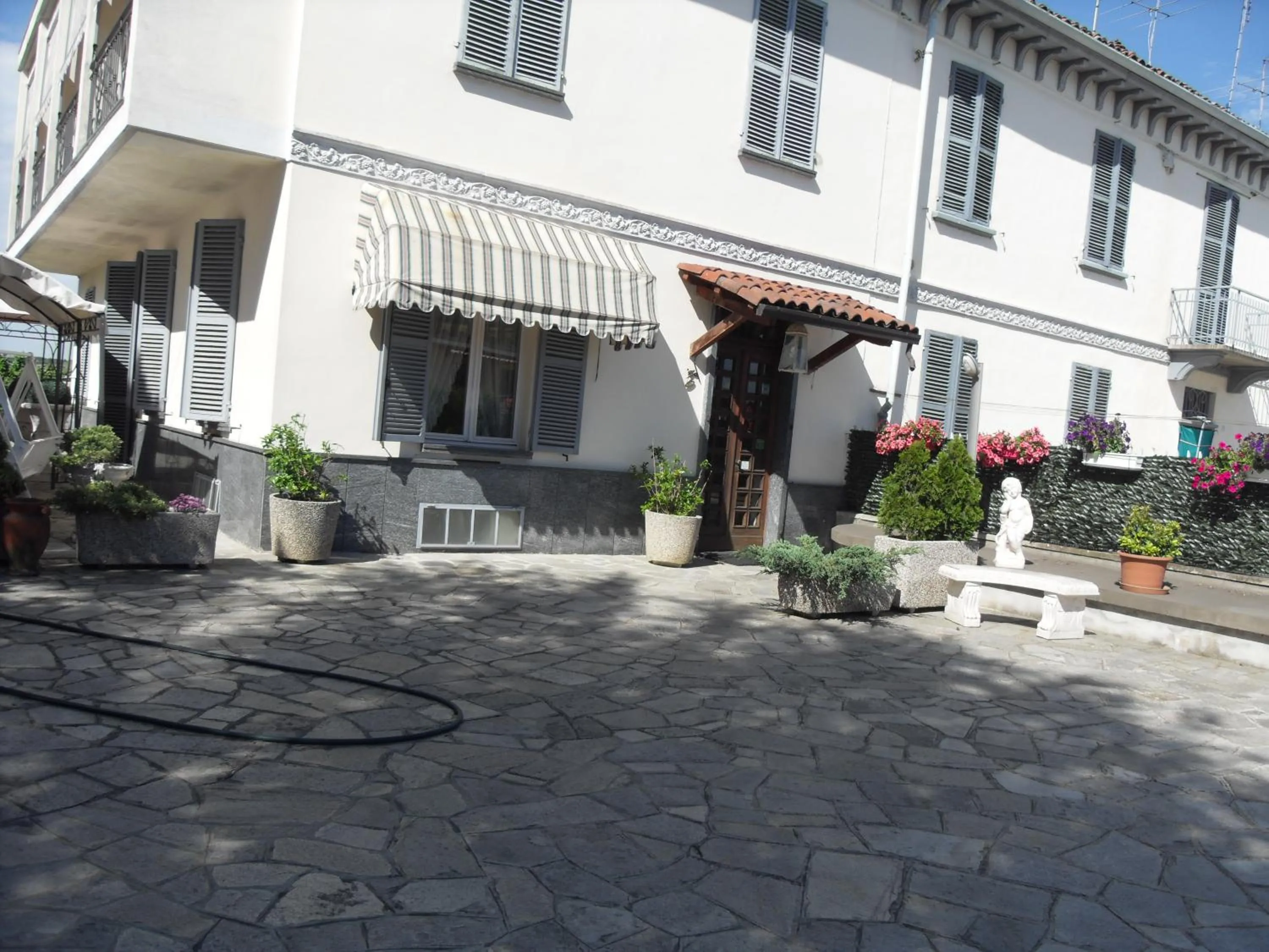 Facade/entrance in Da Betty