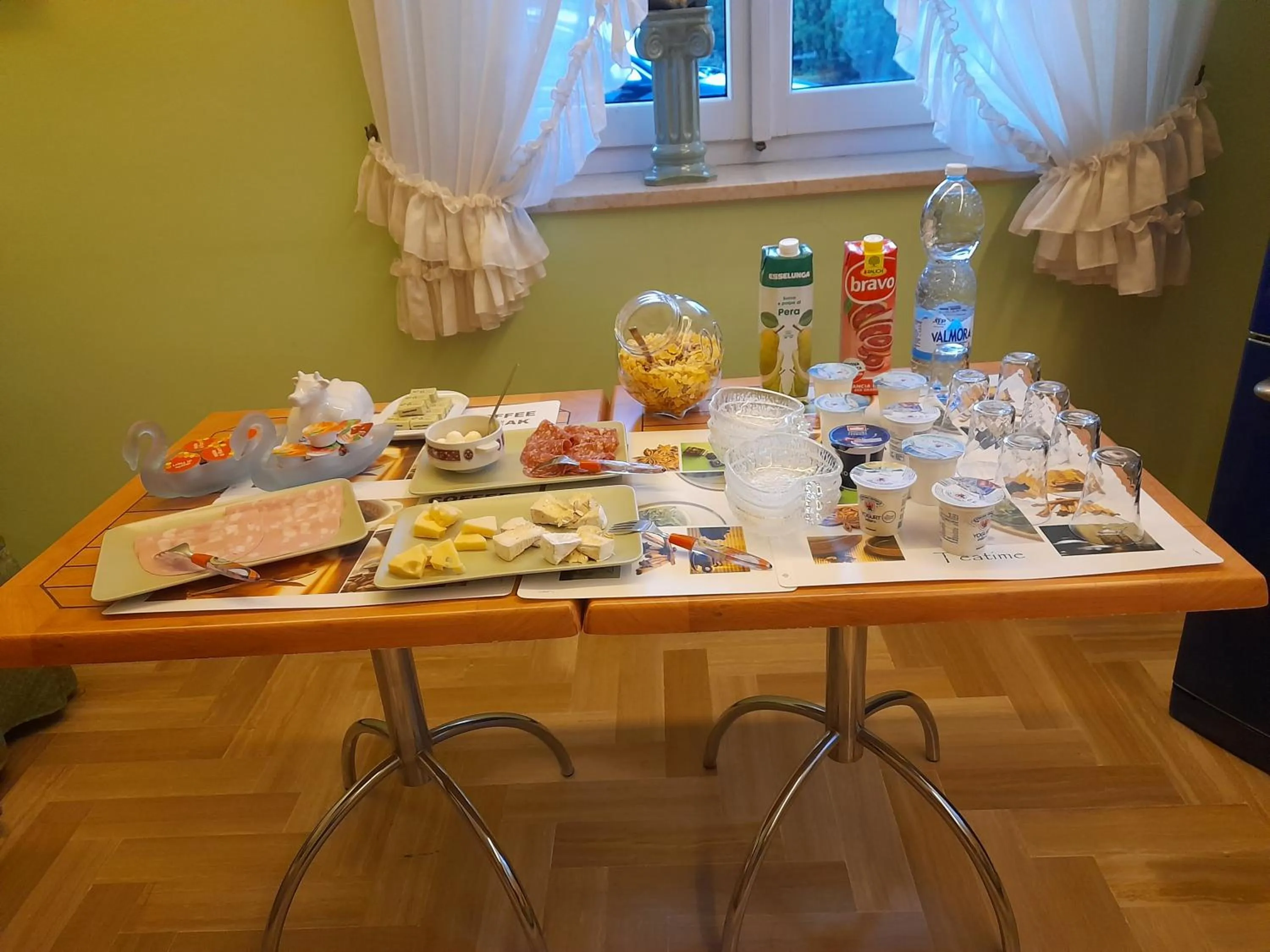 Breakfast in Da Betty
