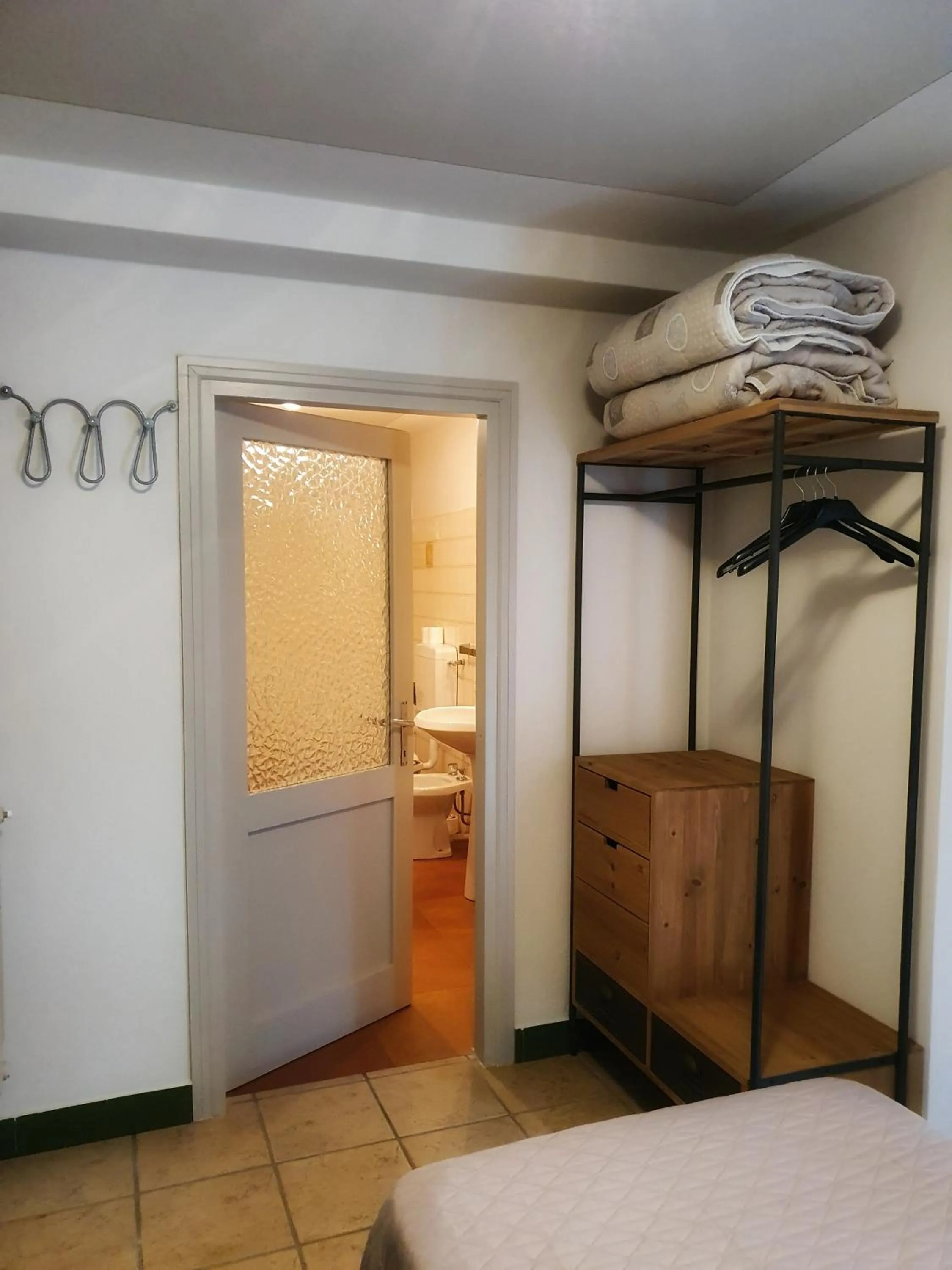 Bathroom, Bed in B&B Il Pettirosso