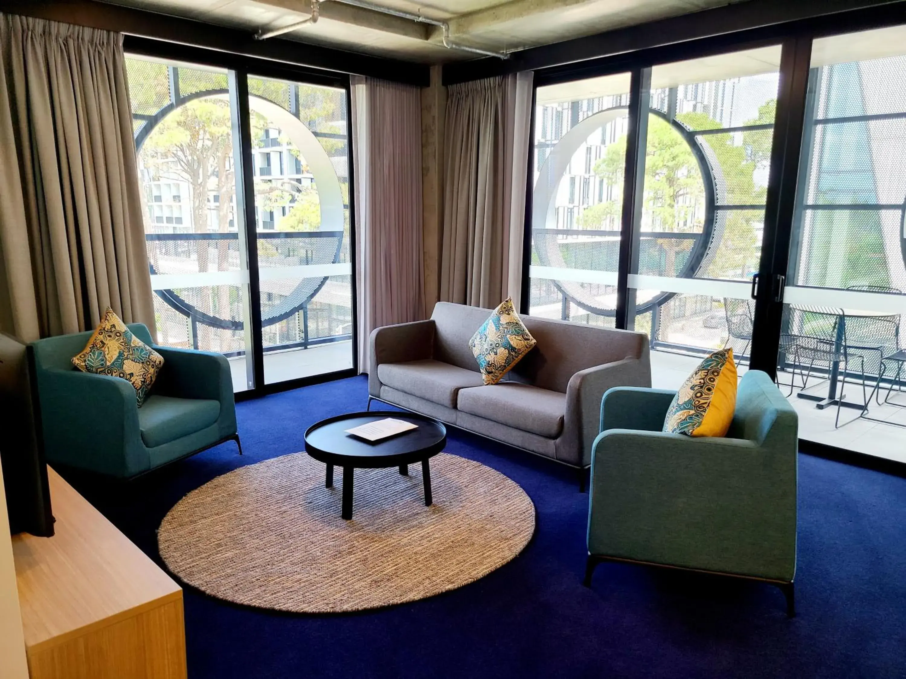 Living room in Nesuto Curtin Perth Hotel Living room in Nesuto Curtin Perth Hotel