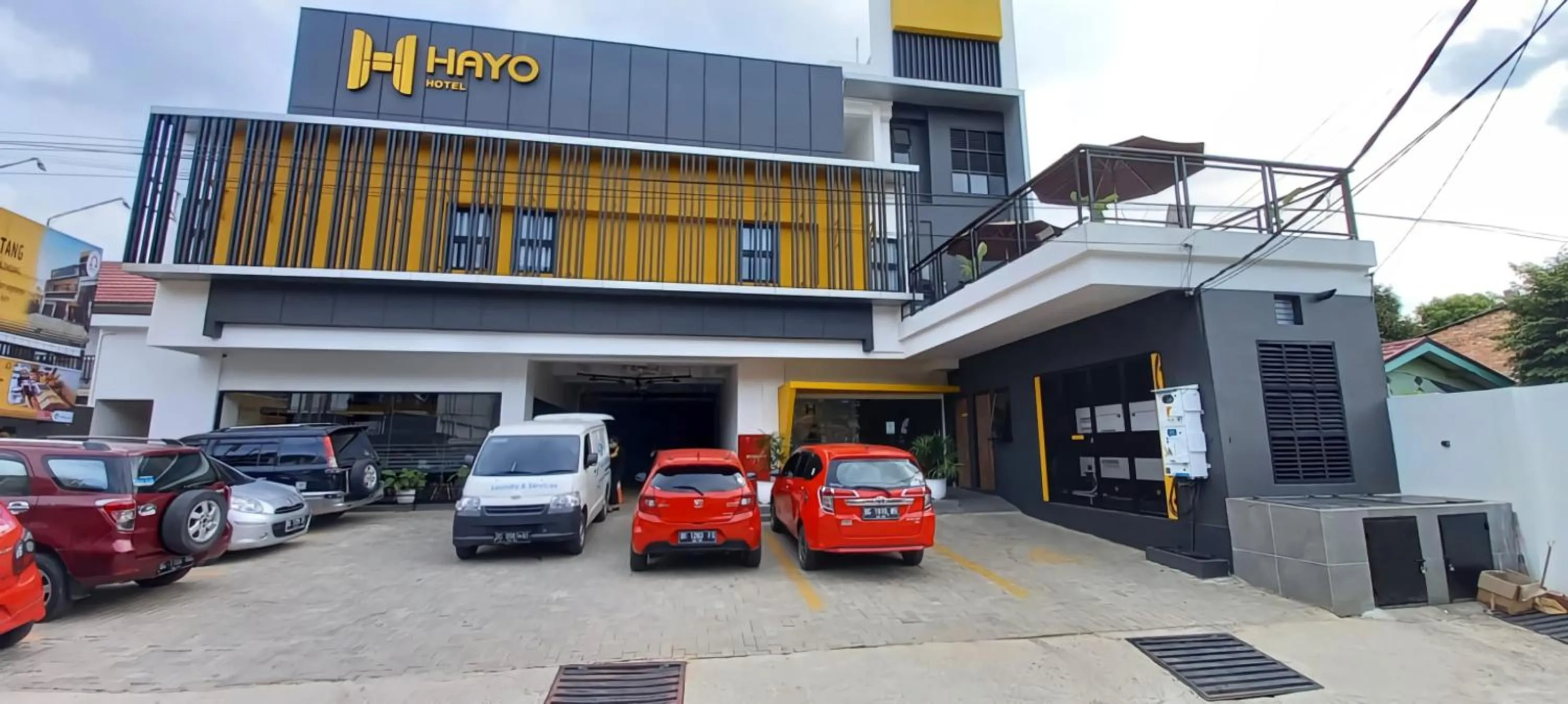 Property building in Hayo Hotel Palembang