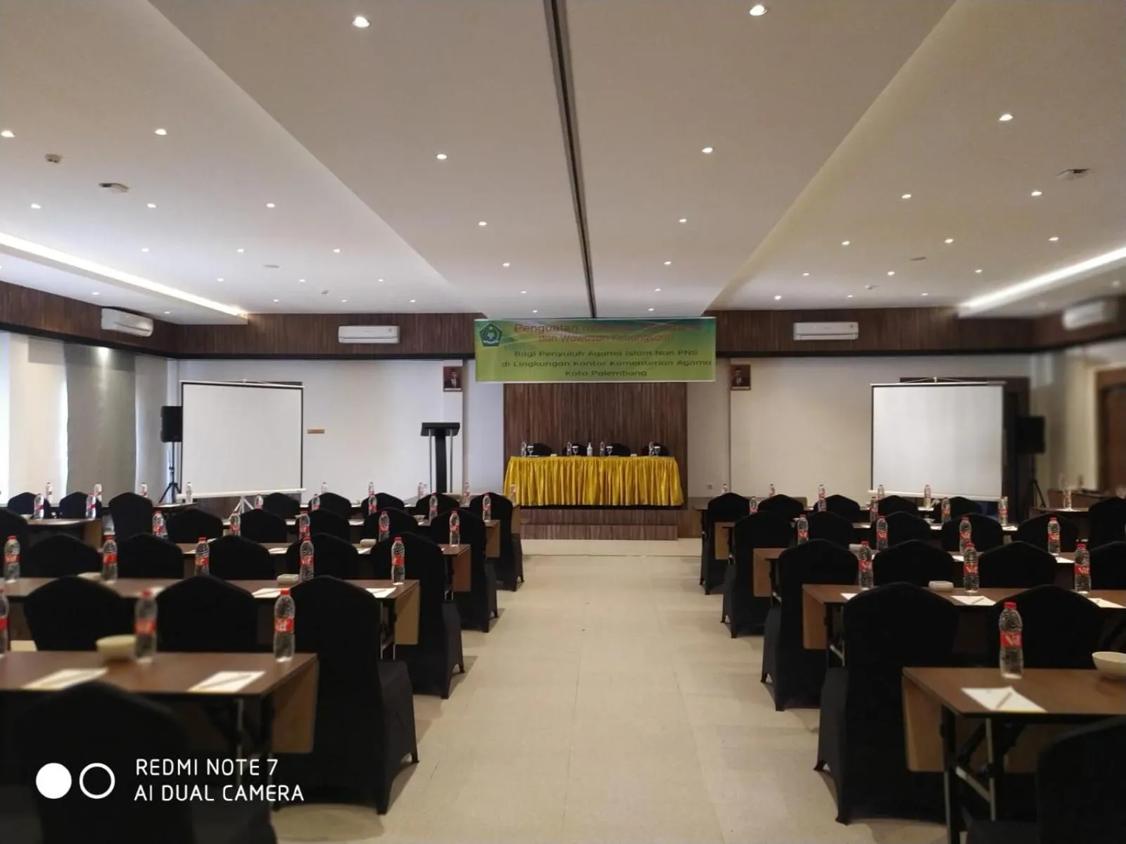 Business facilities in Hayo Hotel Palembang