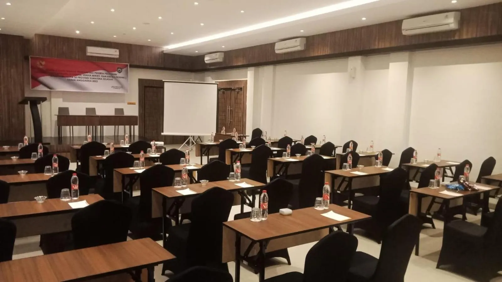 Business facilities in Hayo Hotel Palembang