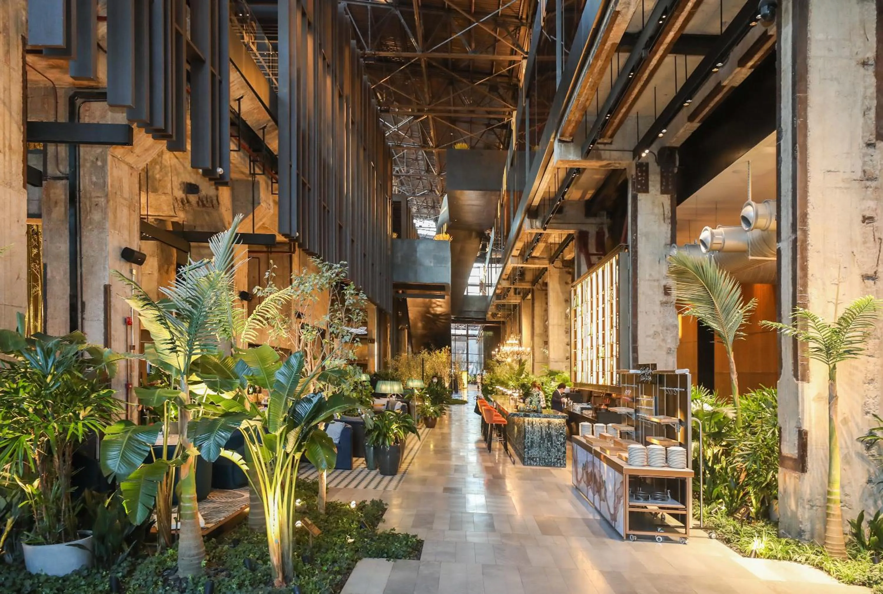 Restaurant/places to eat in Shangri-La Shougang Park, Beijing