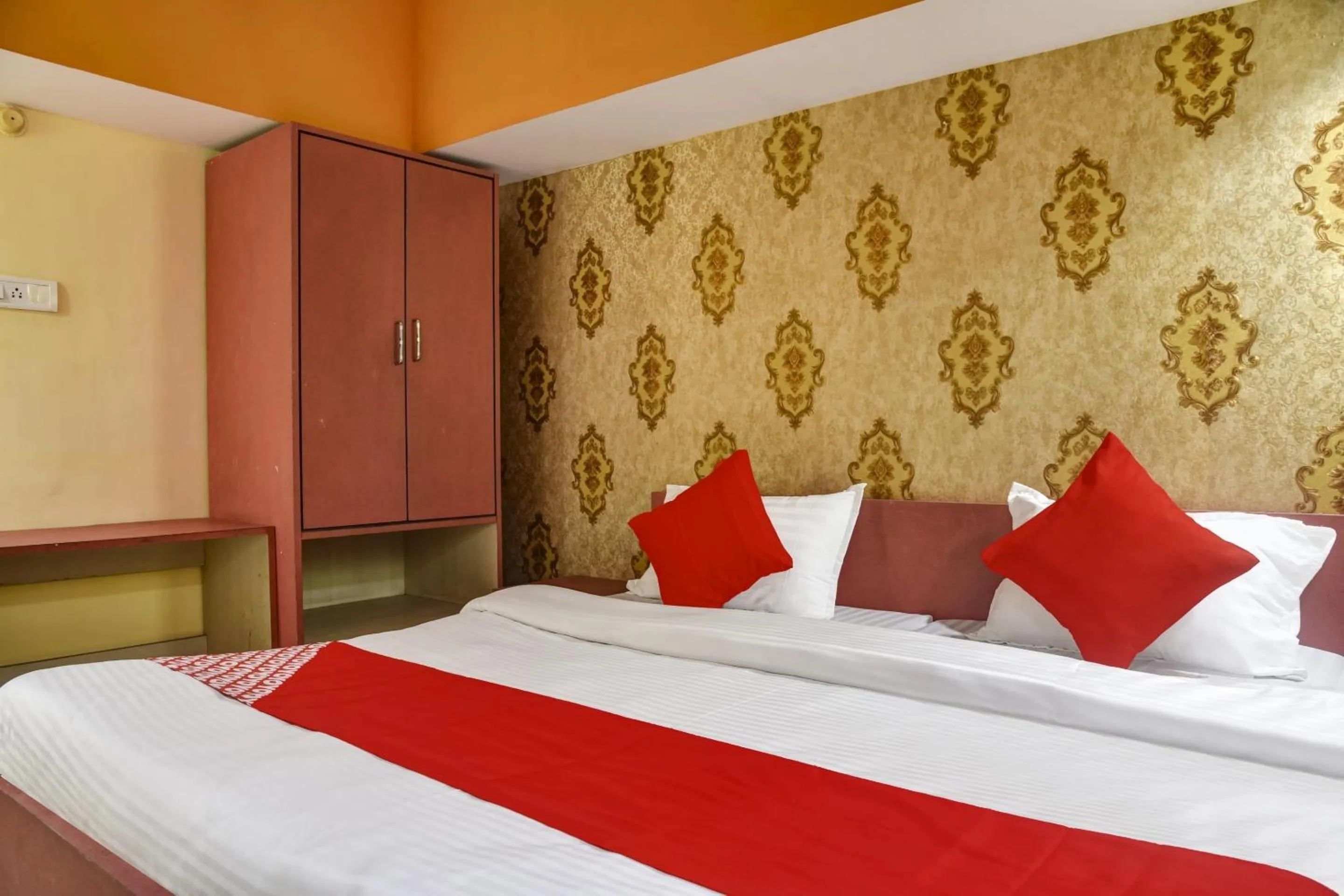 Bedroom, Bed in Hotel O Vishwa