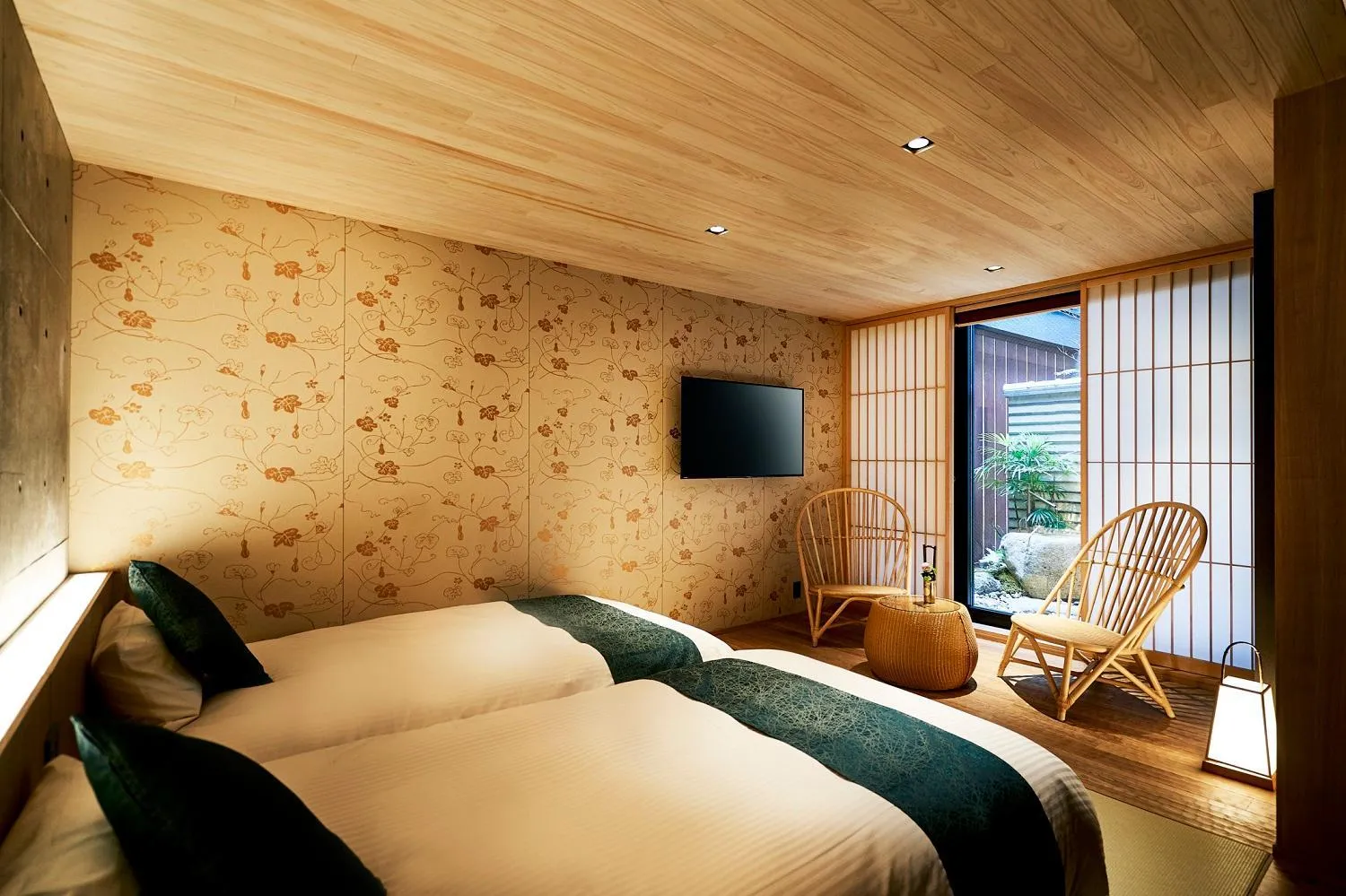 Bedroom, Bed in Kikokutei Bekkan