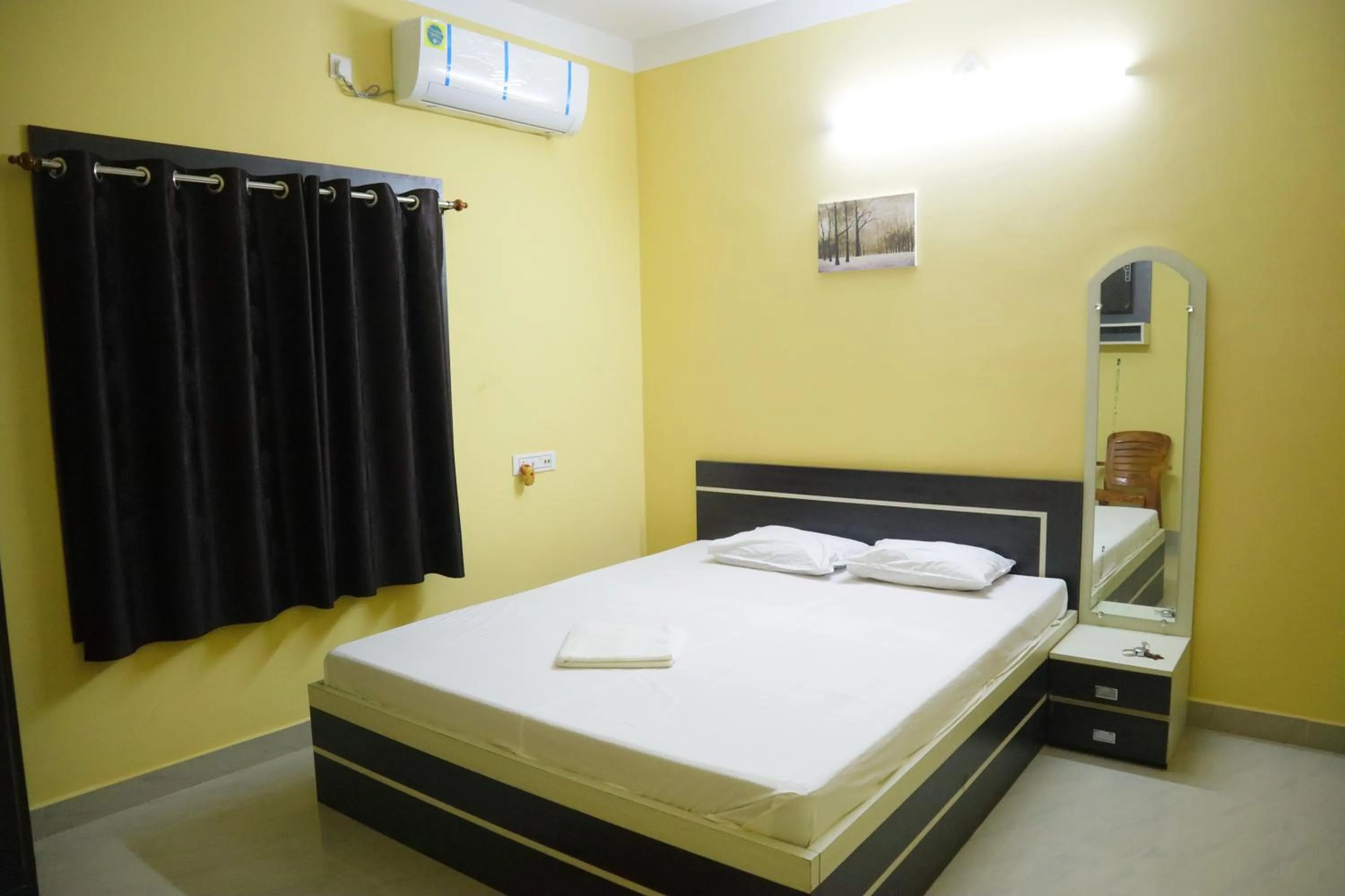 Bedroom, Bed in Hotel Sahil Inn