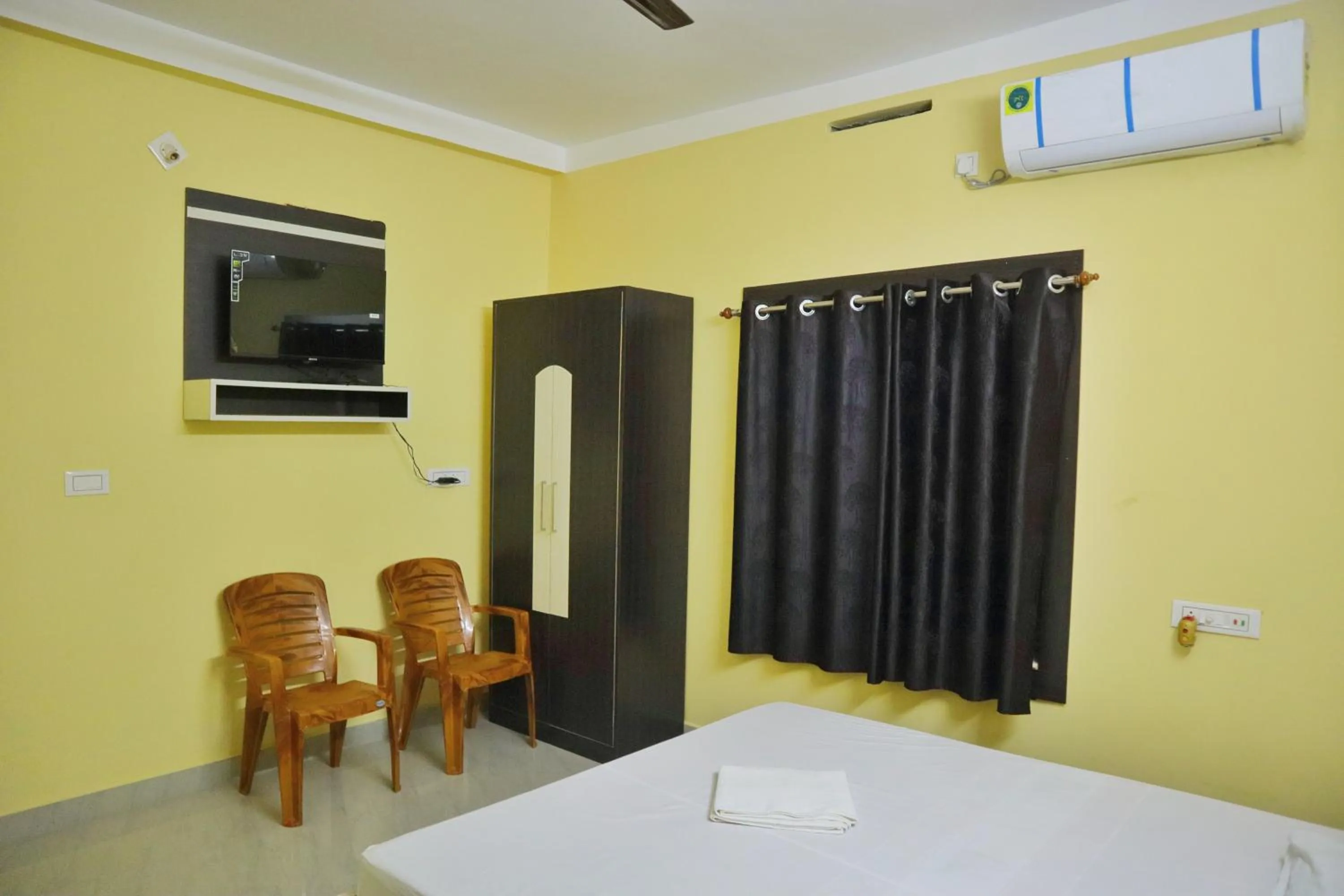 Bedroom, Bed in Hotel Sahil Inn