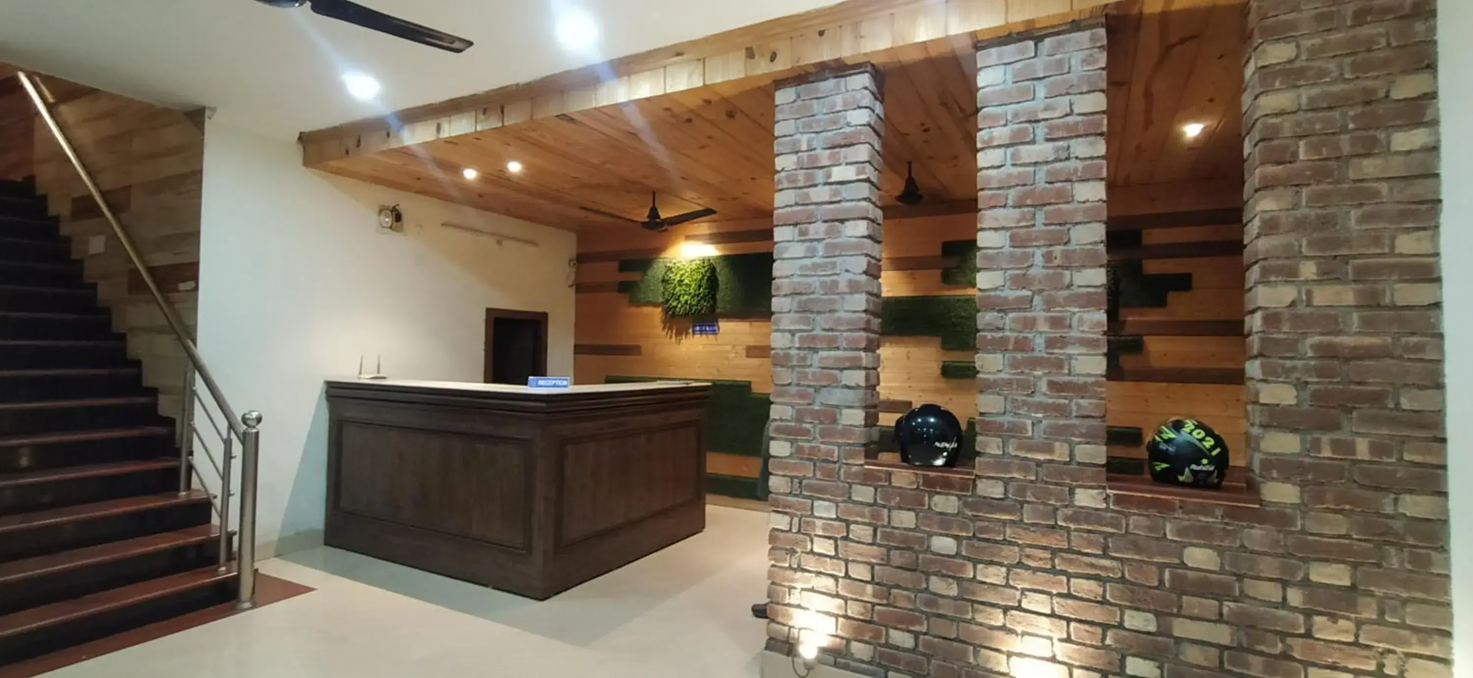 Lobby or reception in Hotel Samrat Lobby or reception in Hotel Samrat