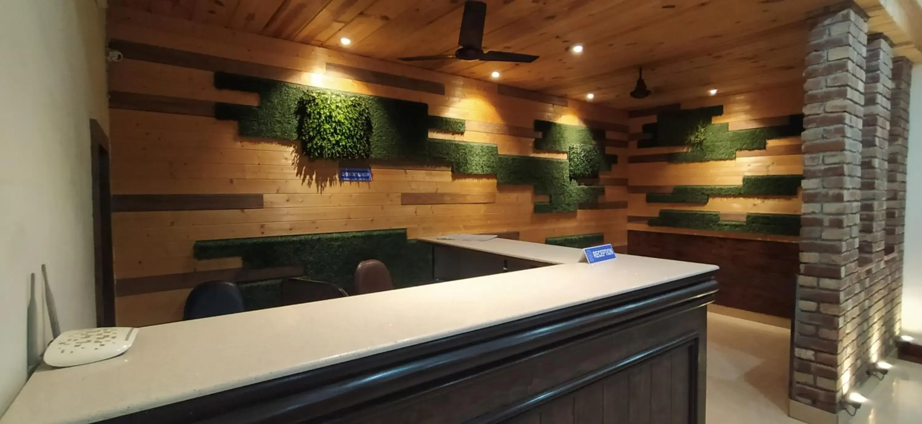 Lobby or reception in Hotel Samrat Lobby or reception in Hotel Samrat