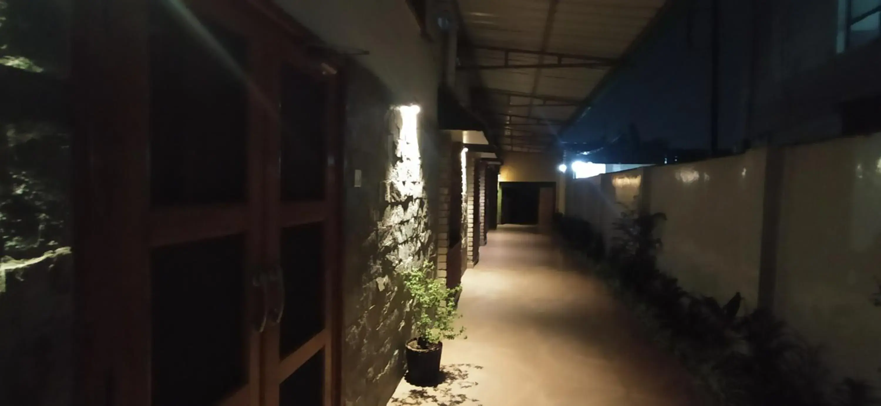 Facade/entrance in Hotel Samrat Facade/entrance in Hotel Samrat