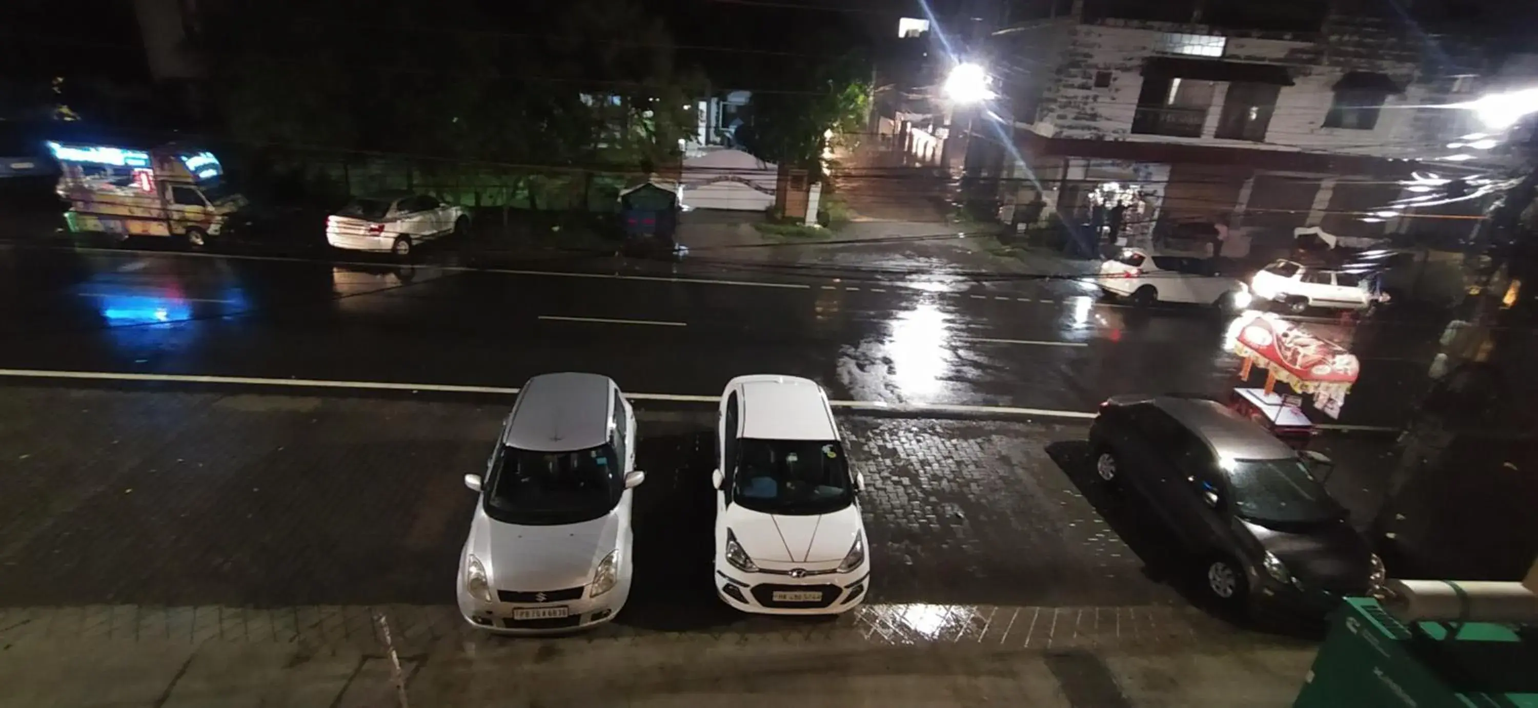 Parking in Hotel Samrat Parking in Hotel Samrat