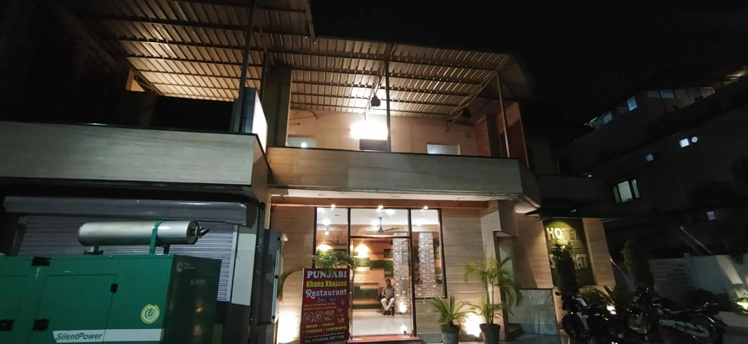 Property building in Hotel Samrat Property building in Hotel Samrat