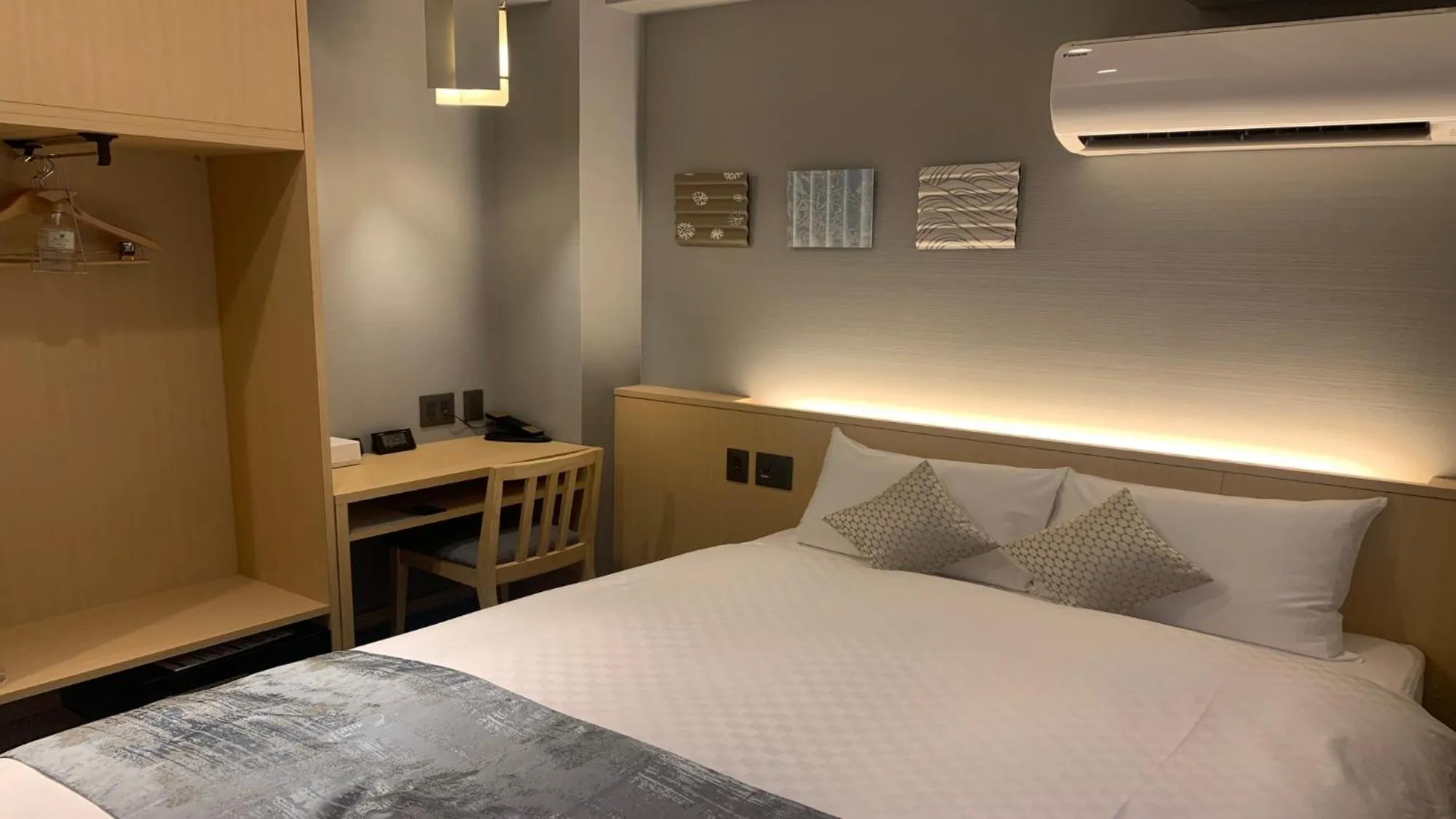 Bed in KYOTO GION HOTEL